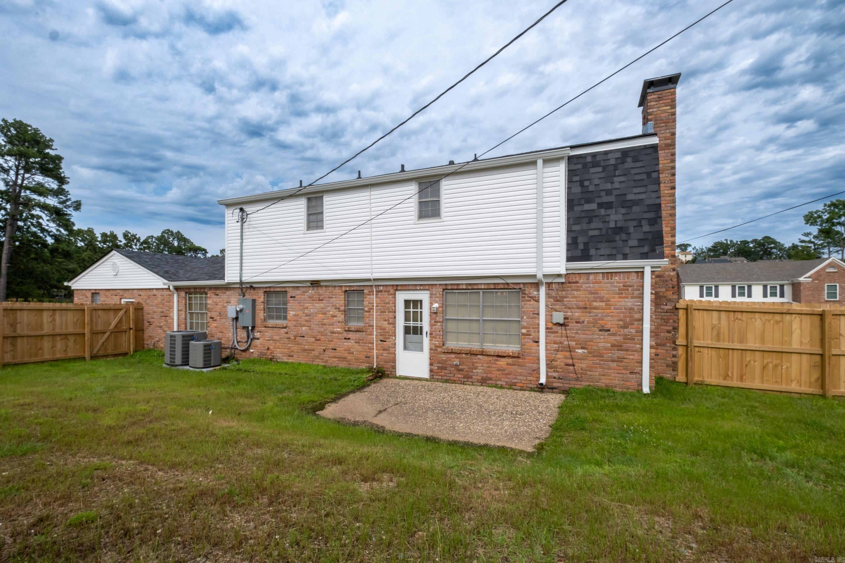 STURBRIDGE - Residential