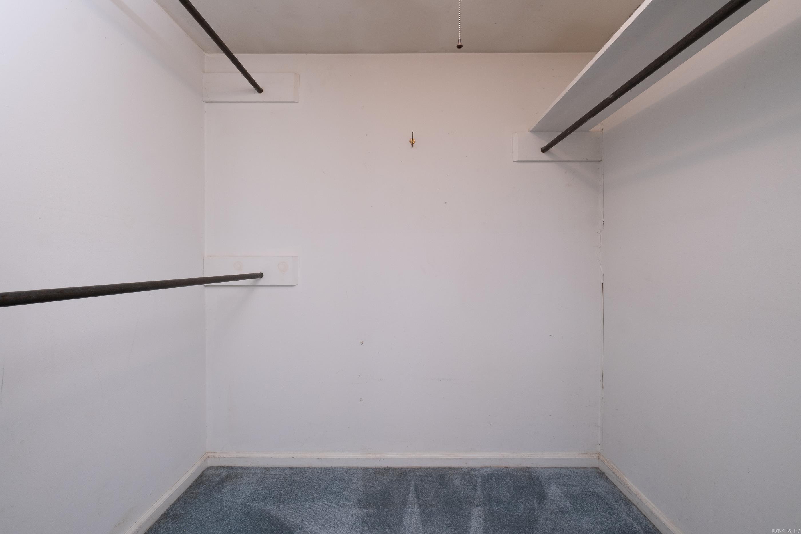 STURBRIDGE - Residential