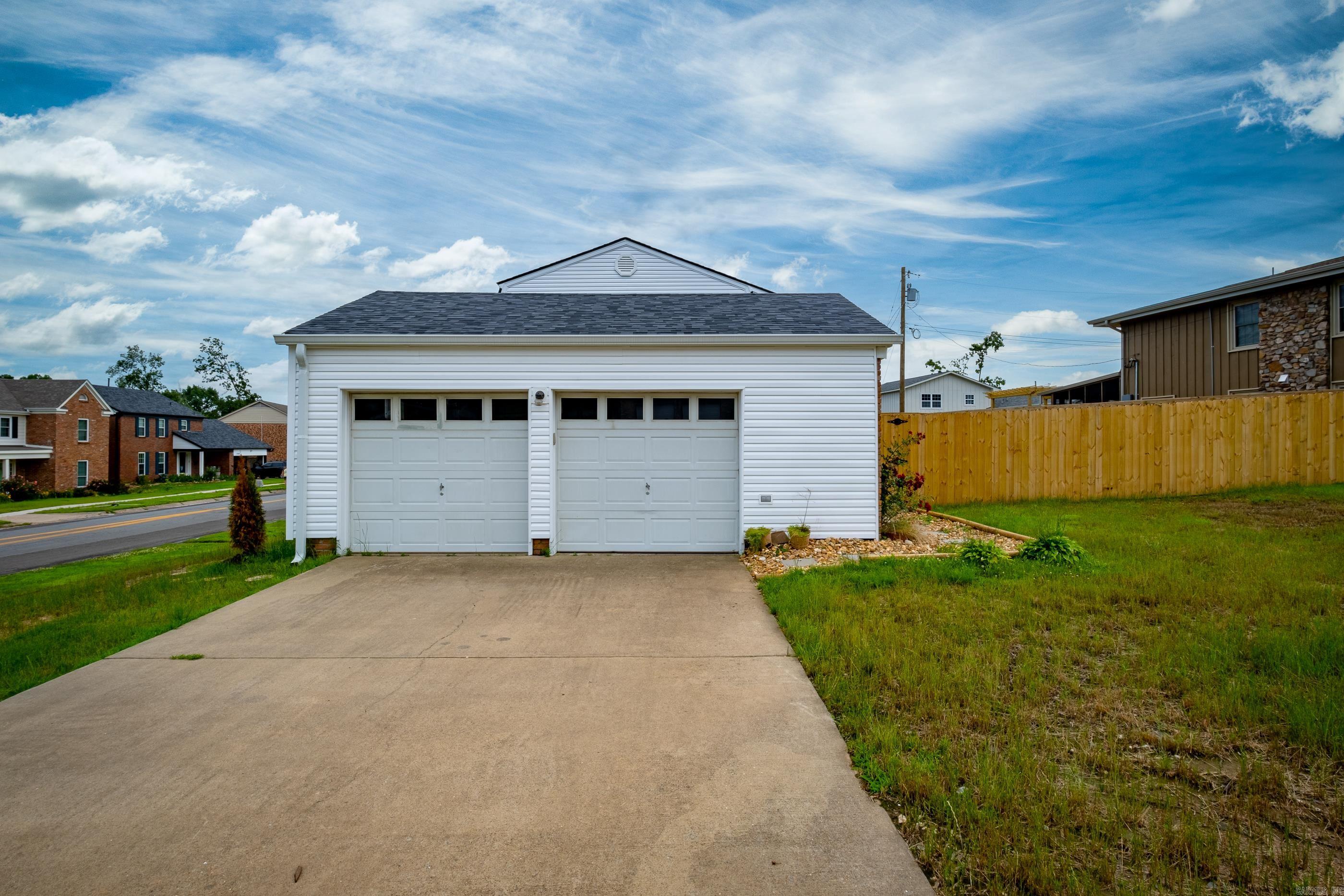 STURBRIDGE - Residential