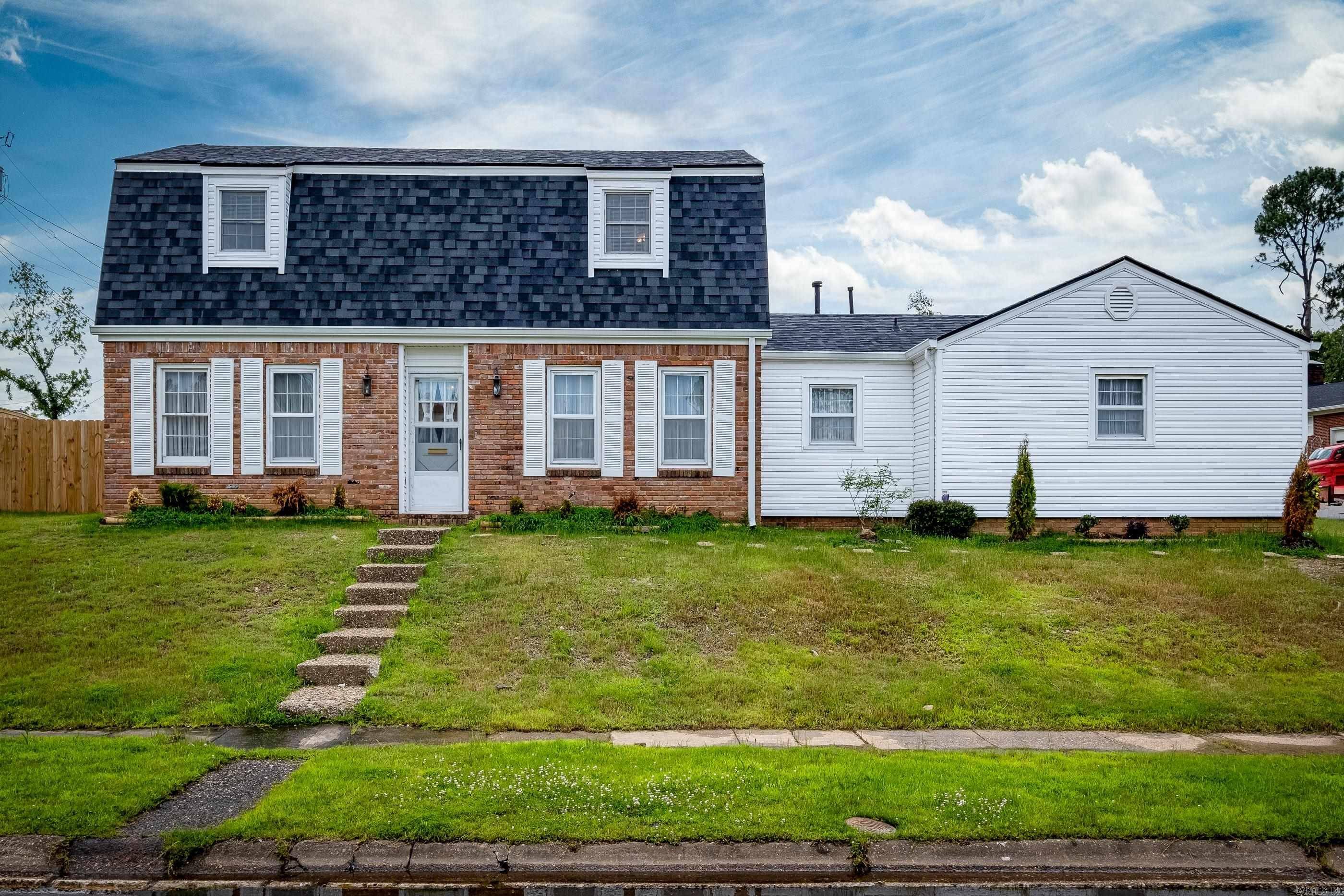 STURBRIDGE - Residential