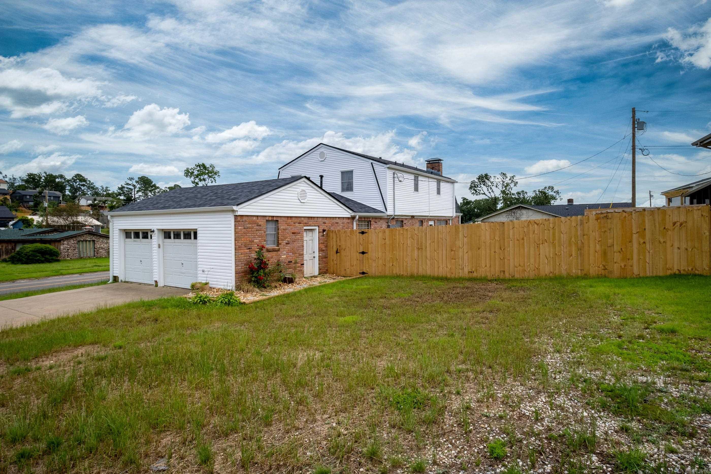 STURBRIDGE - Residential