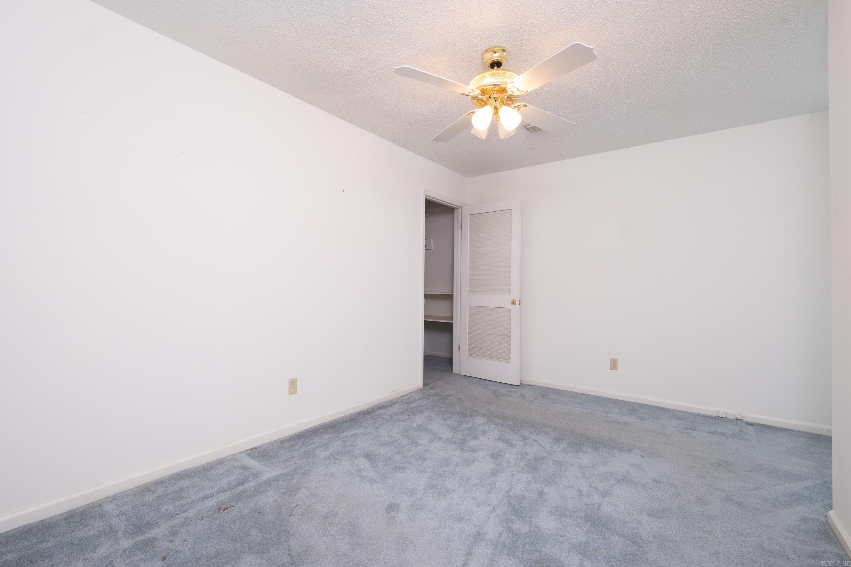 STURBRIDGE - Residential