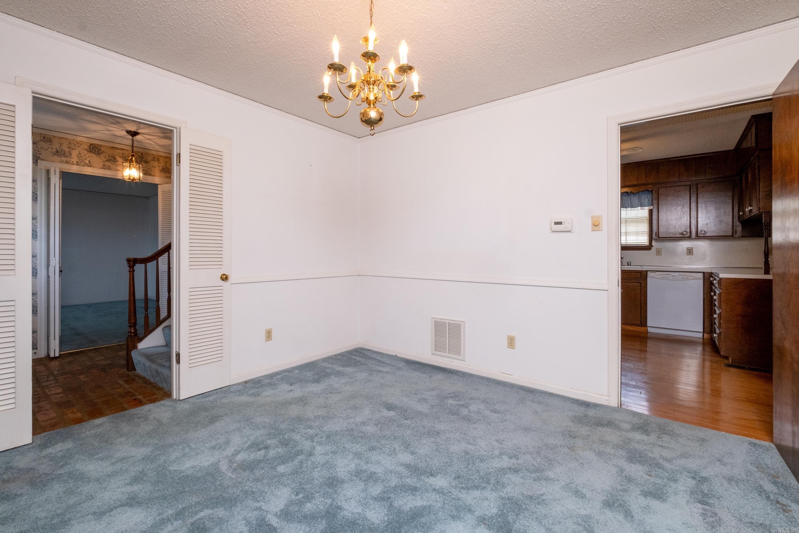 STURBRIDGE - Residential