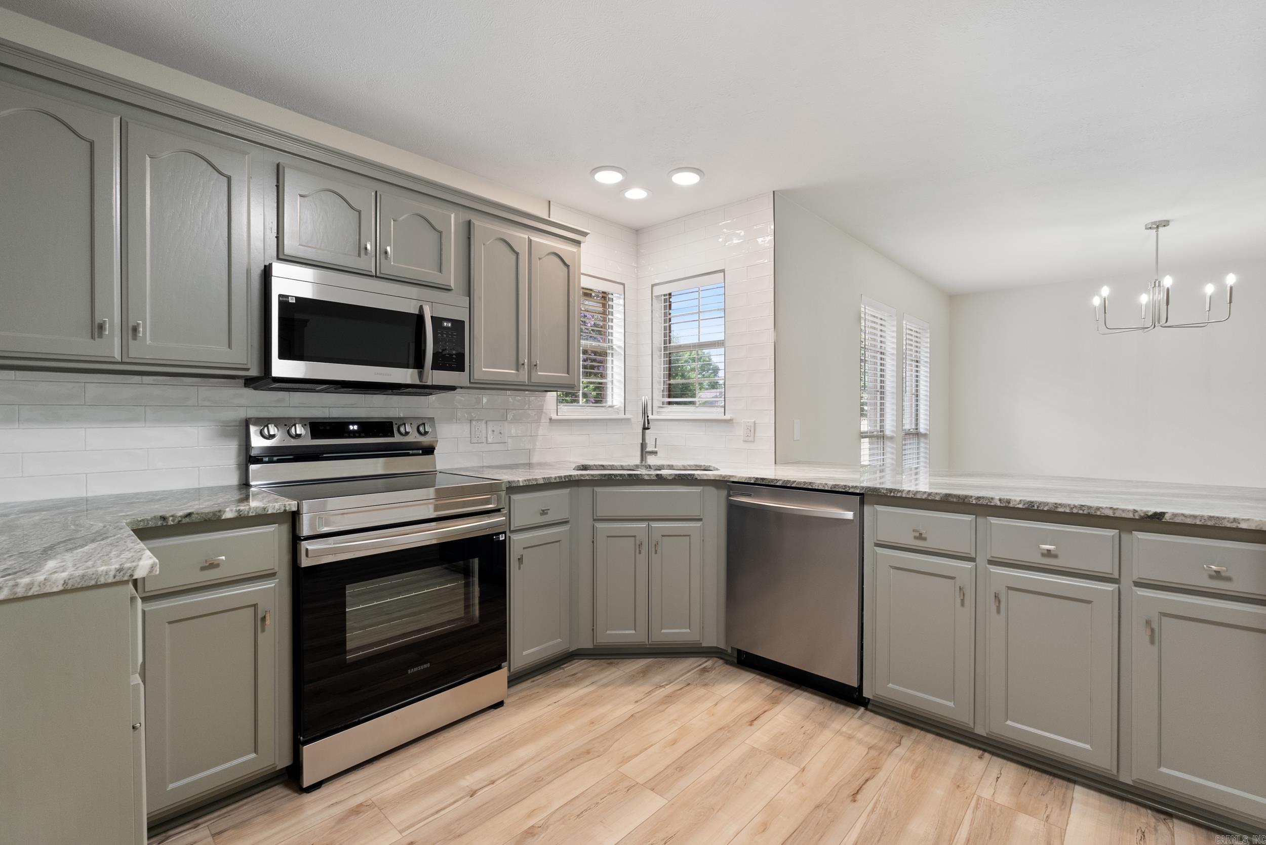 PLEASANT VALLEY - Residential