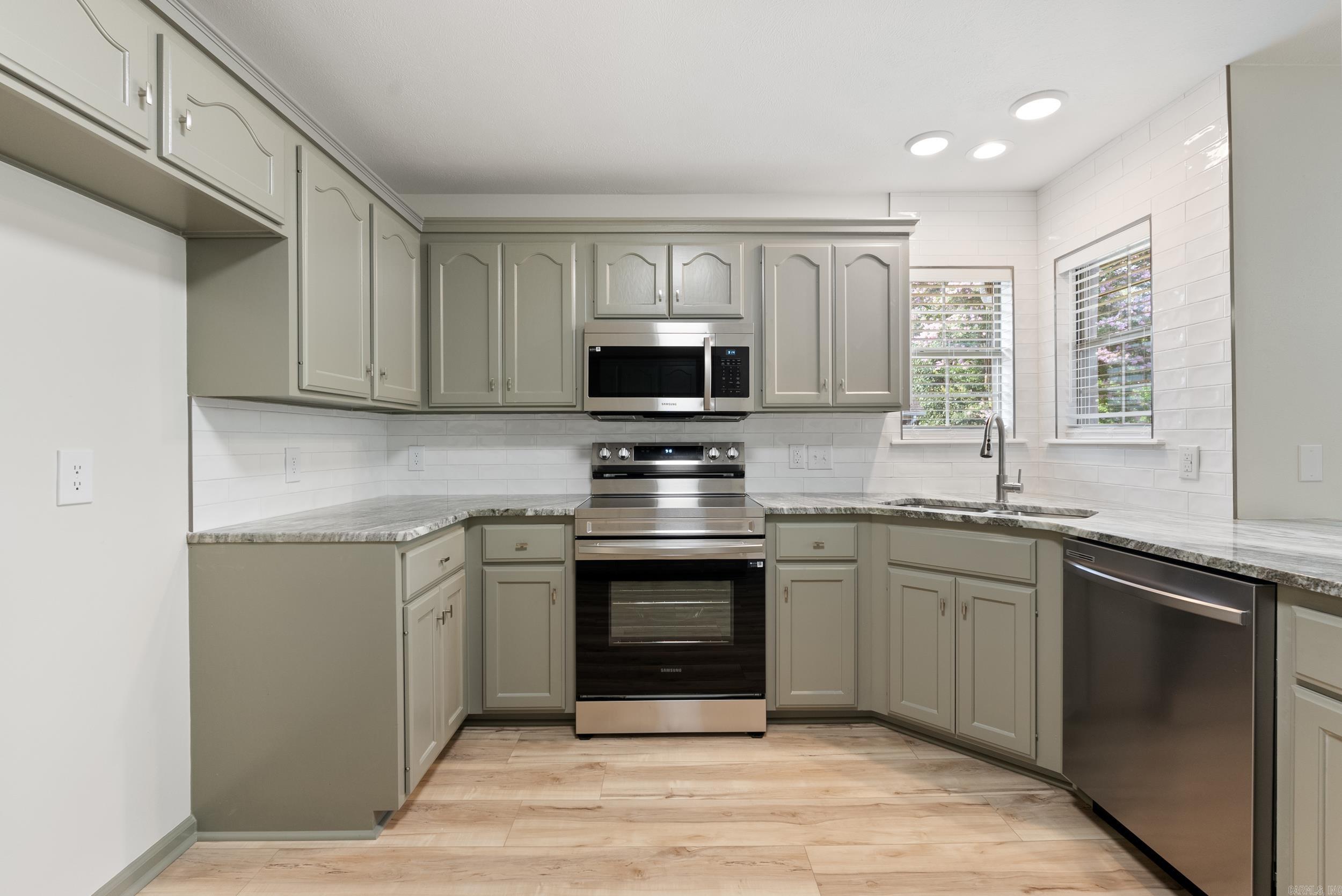 PLEASANT VALLEY - Residential