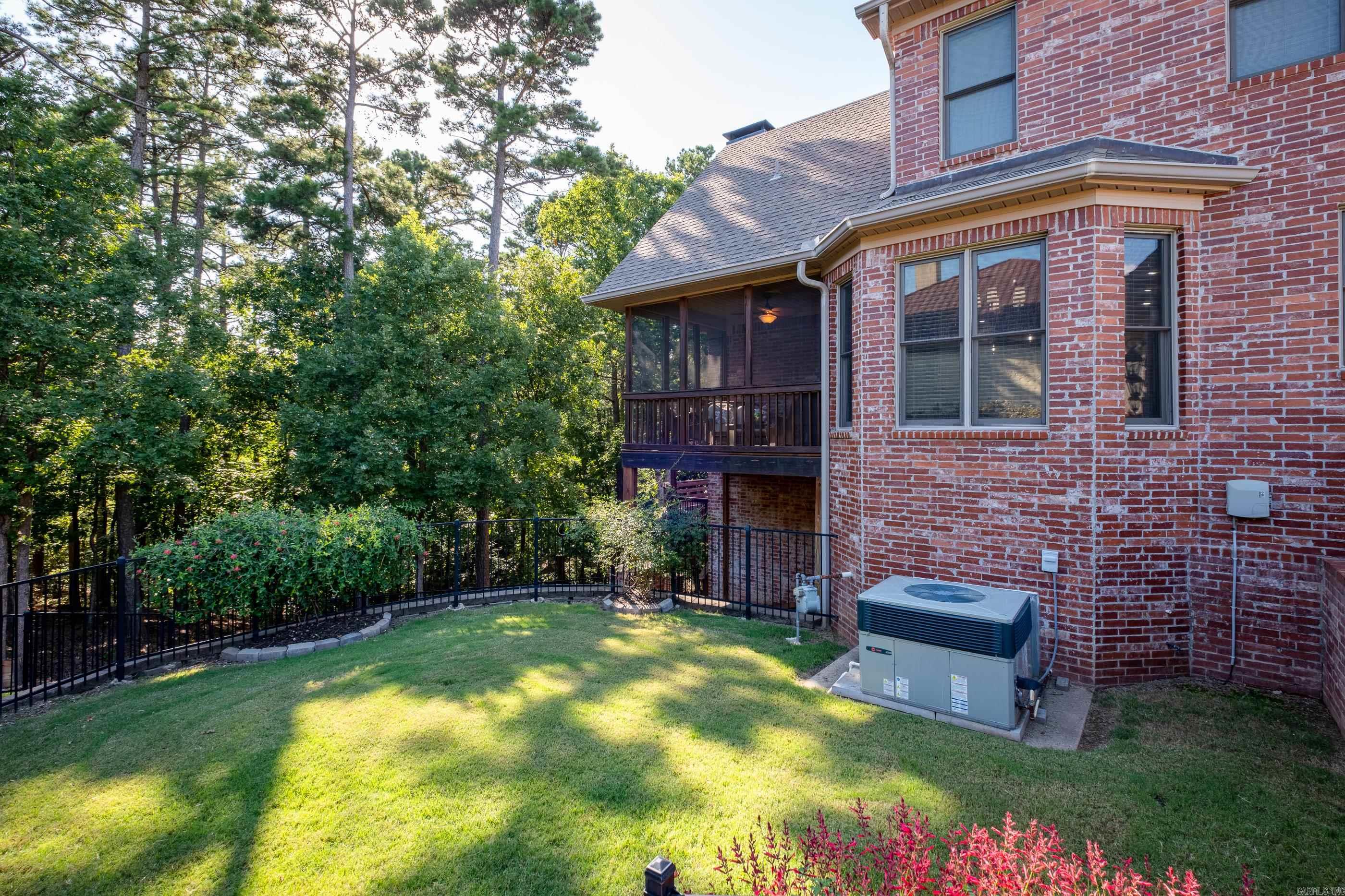 CHENAL VALLEY SEZANNE COURT - Residential