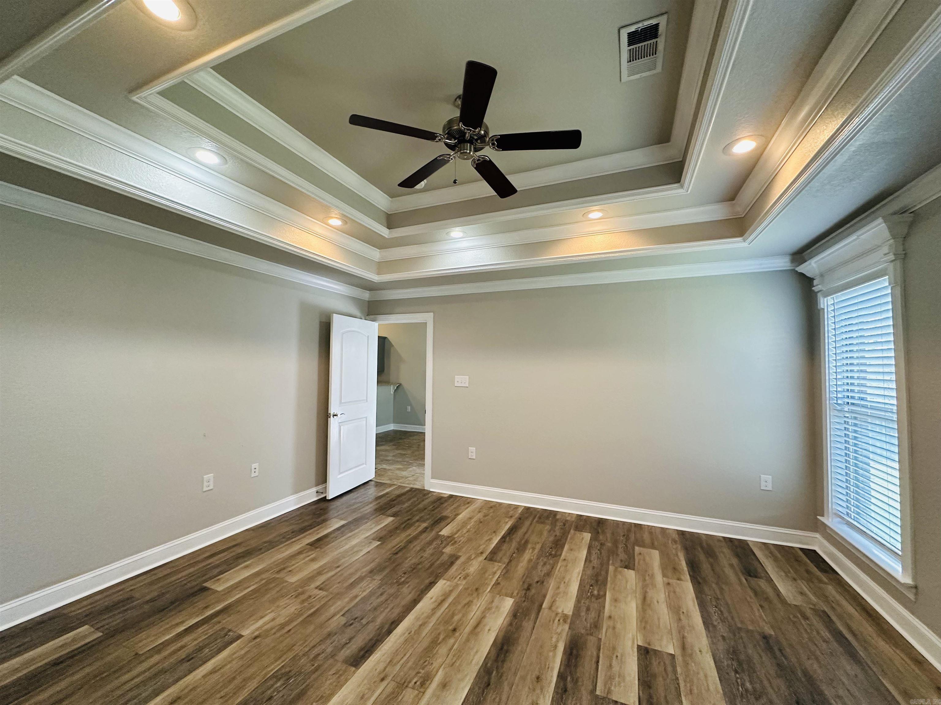 COUNTRY CLUB OF ARK THE - Residential