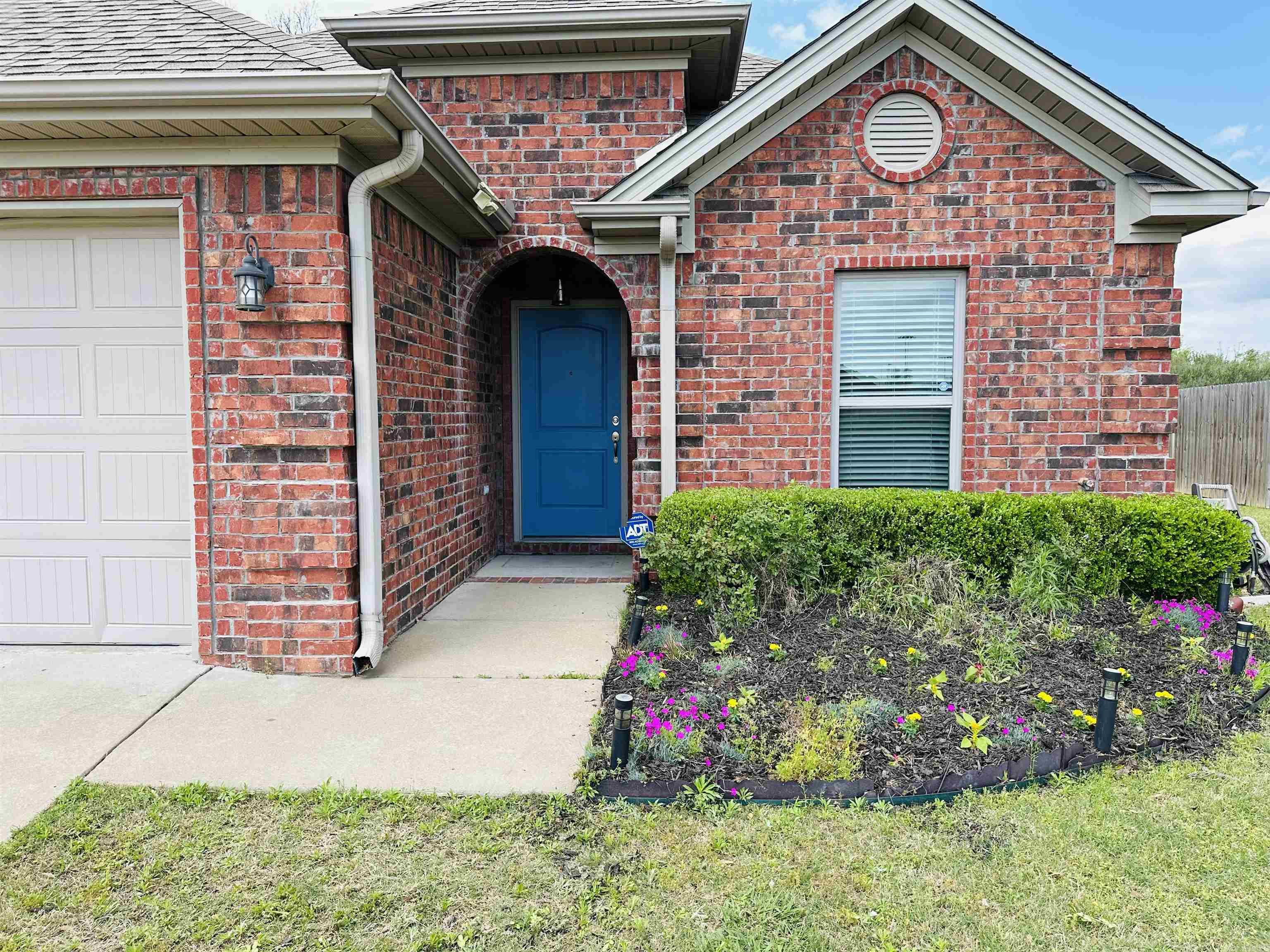 COUNTRY CLUB OF ARK THE - Residential