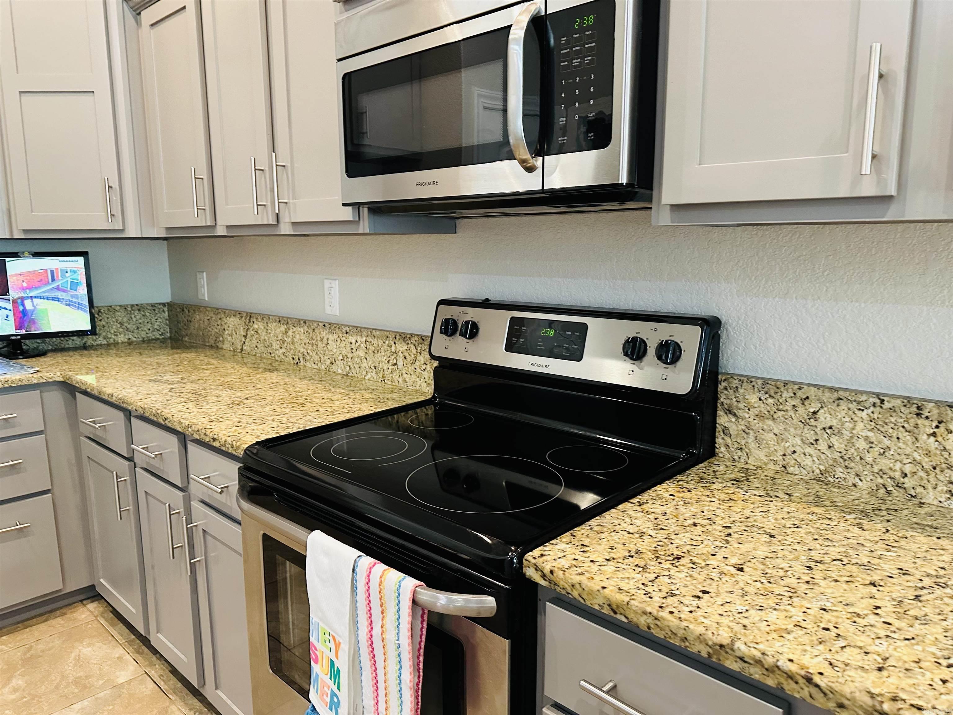 COUNTRY CLUB OF ARK THE - Residential