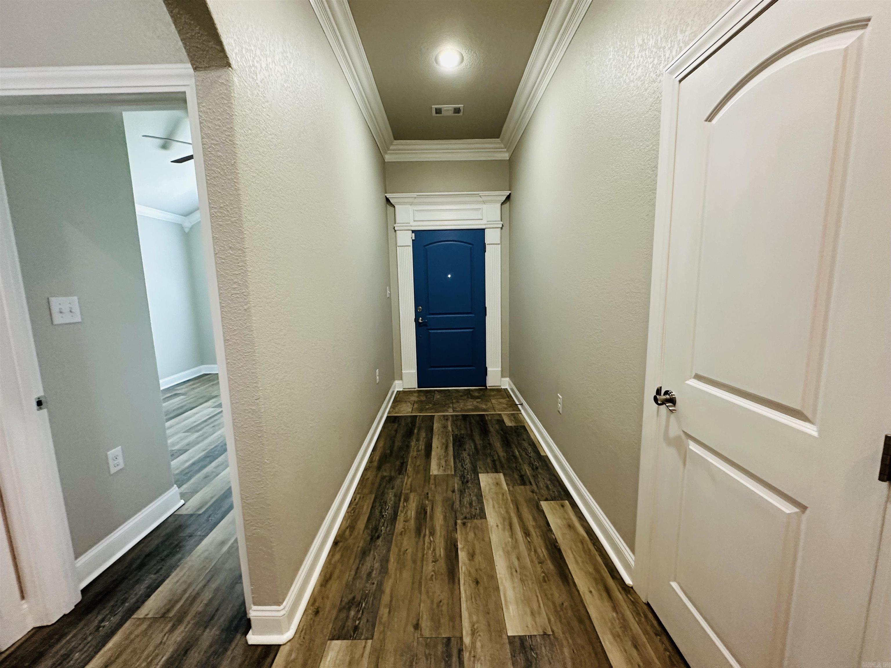 COUNTRY CLUB OF ARK THE - Residential