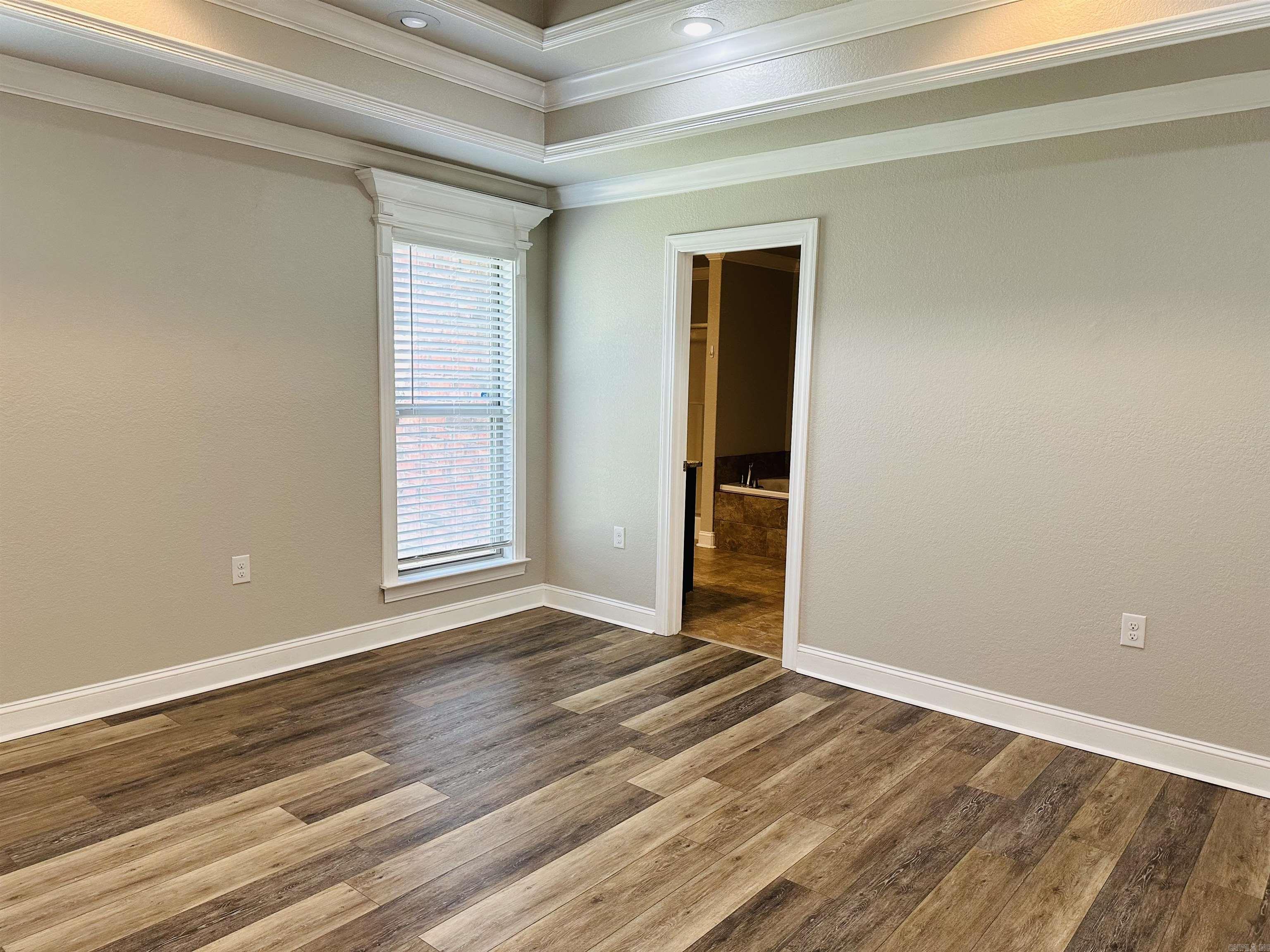 COUNTRY CLUB OF ARK THE - Residential