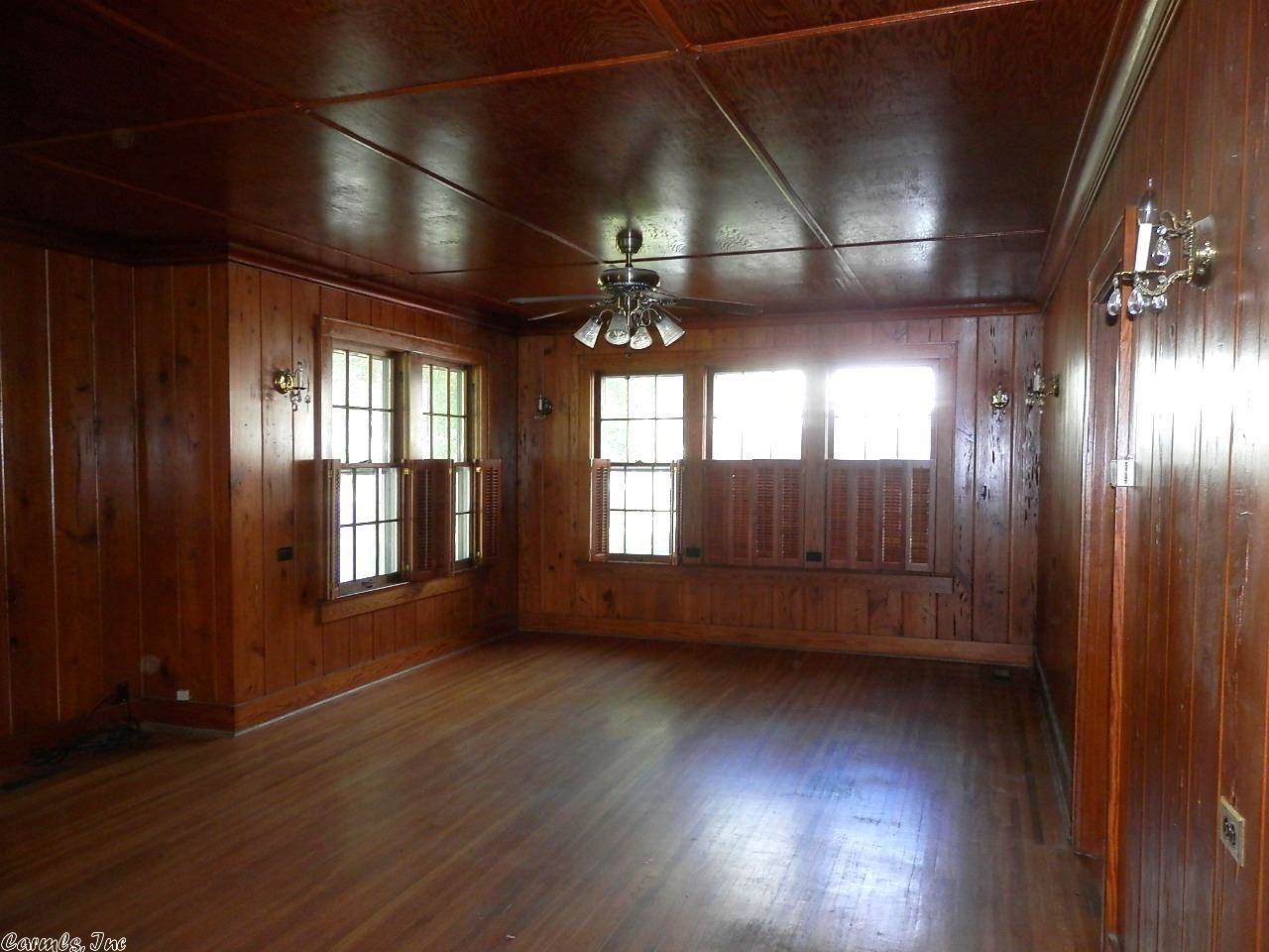 E Ritters 3rd - Residential