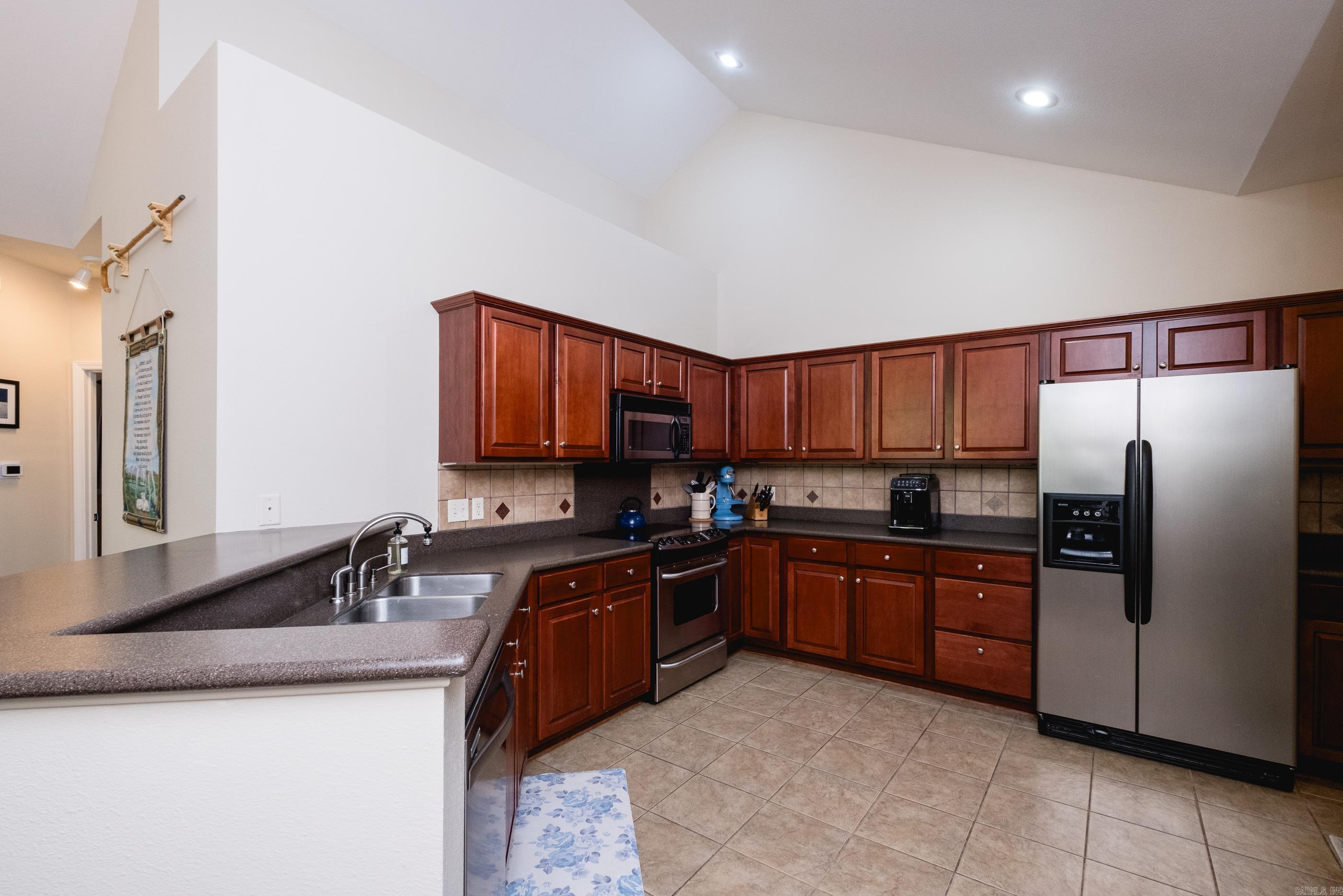 MOUNTAIN TERRACE ESTATES TOWNHOM - Residential