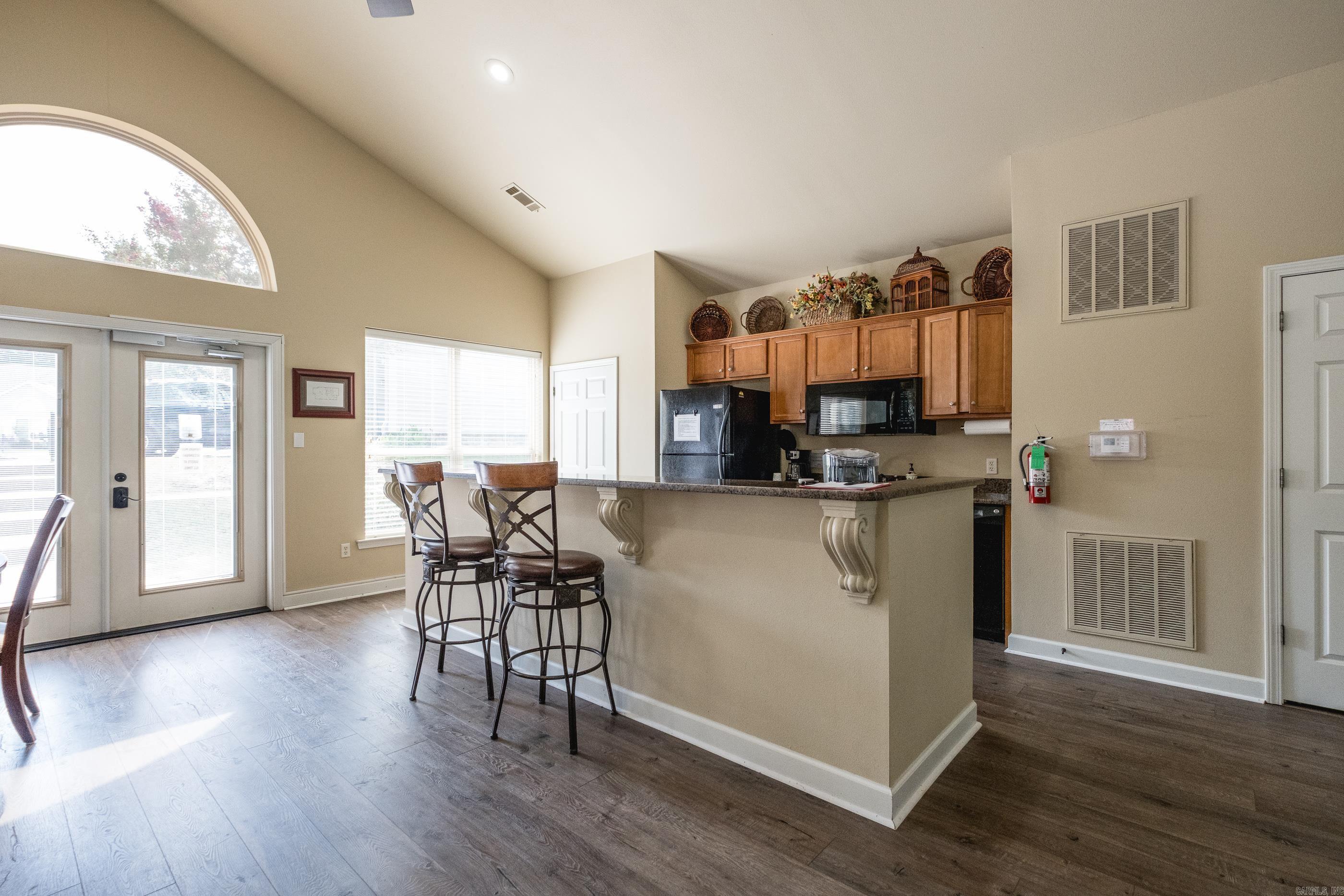 MOUNTAIN TERRACE ESTATES TOWNHOM - Residential