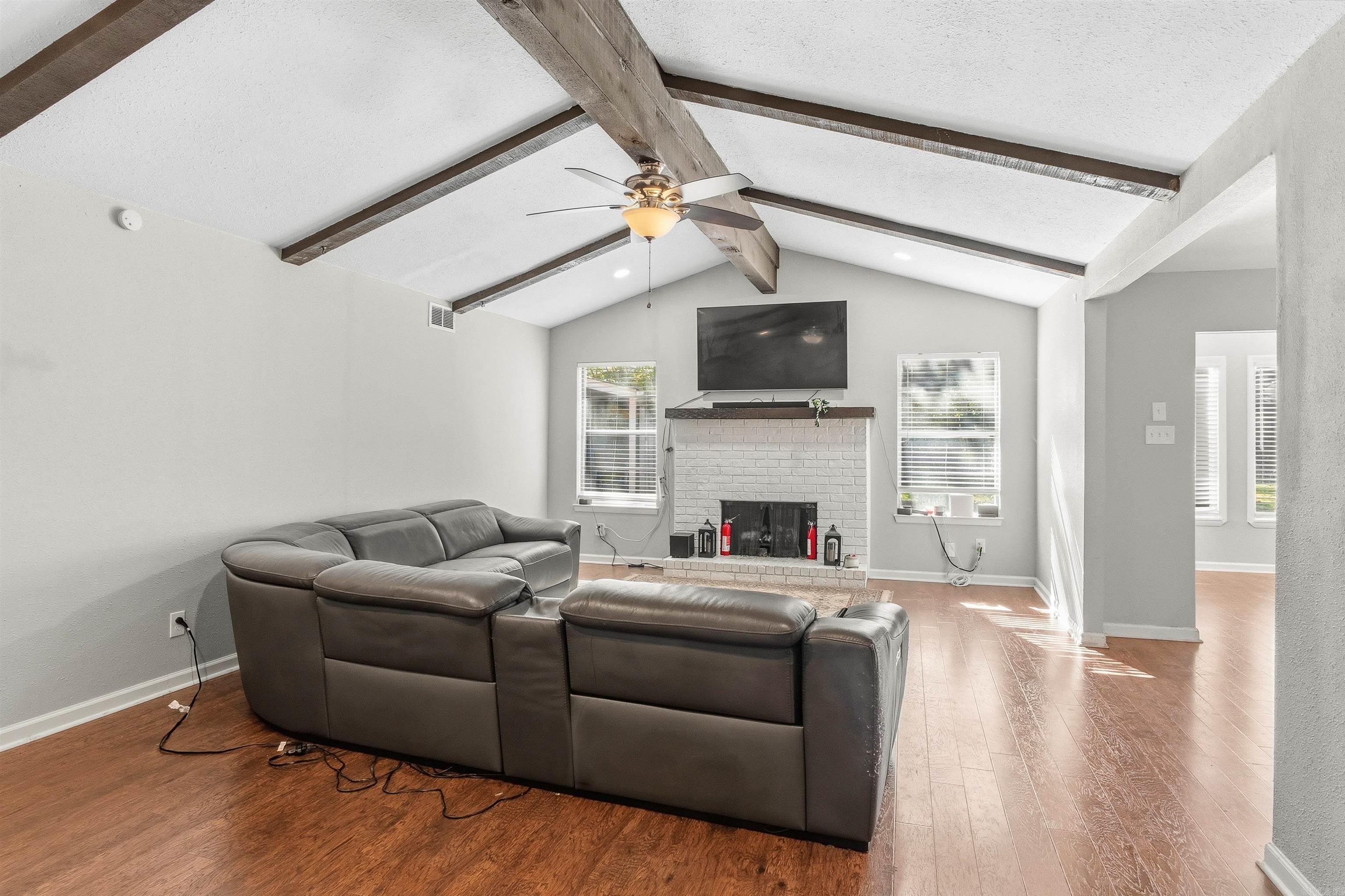 INDIAN HILLS - Residential