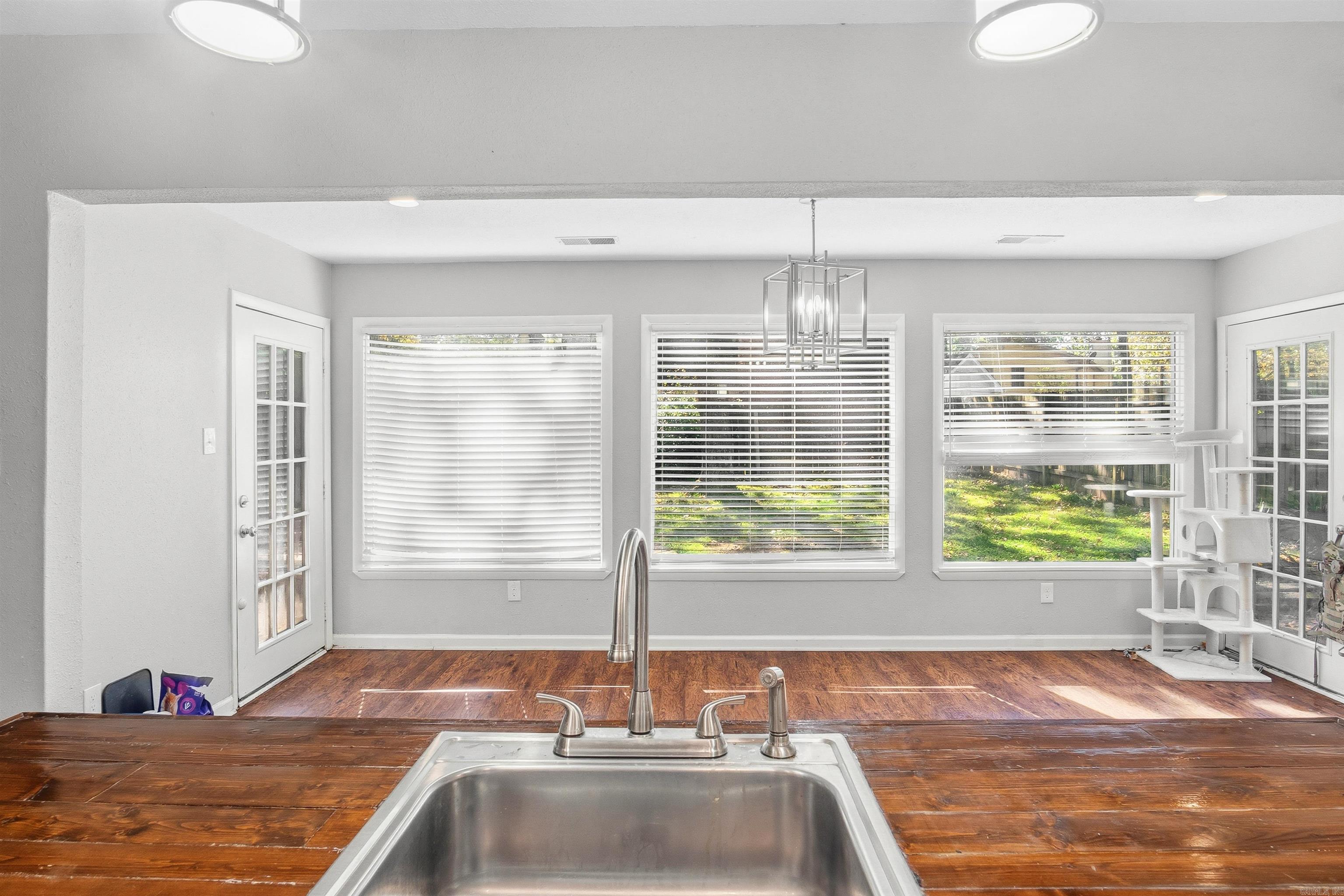 INDIAN HILLS - Residential