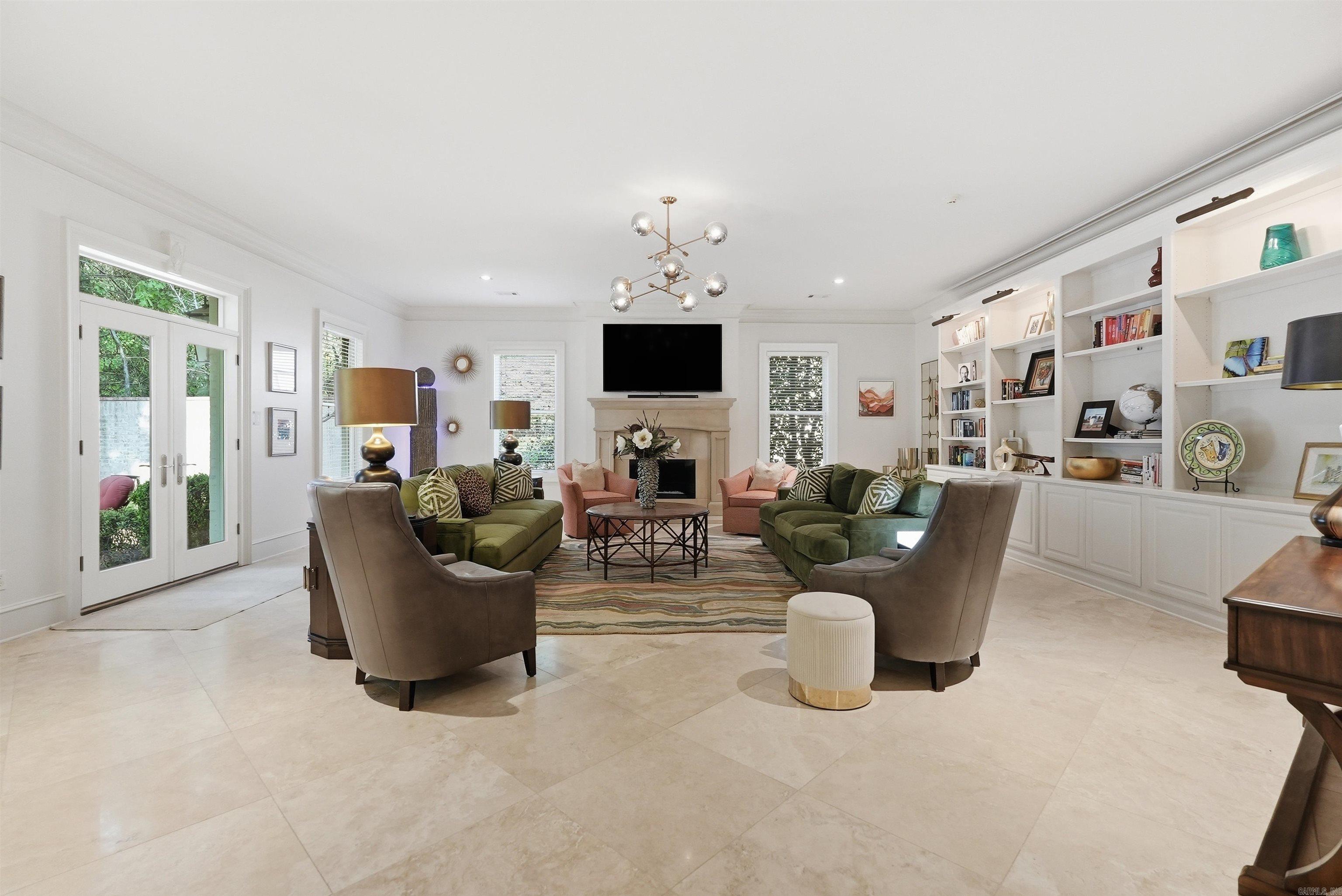 HICKORY CREEK - Residential