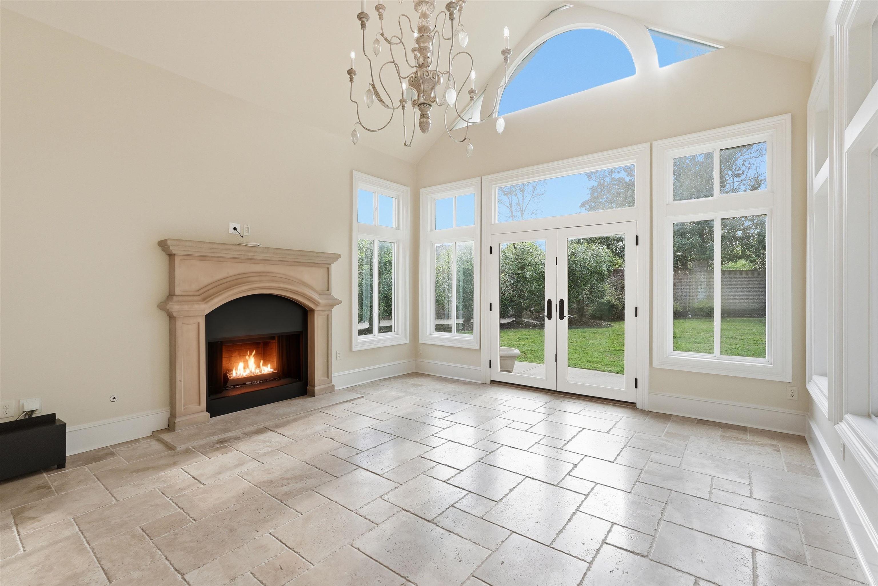 HICKORY CREEK - Residential