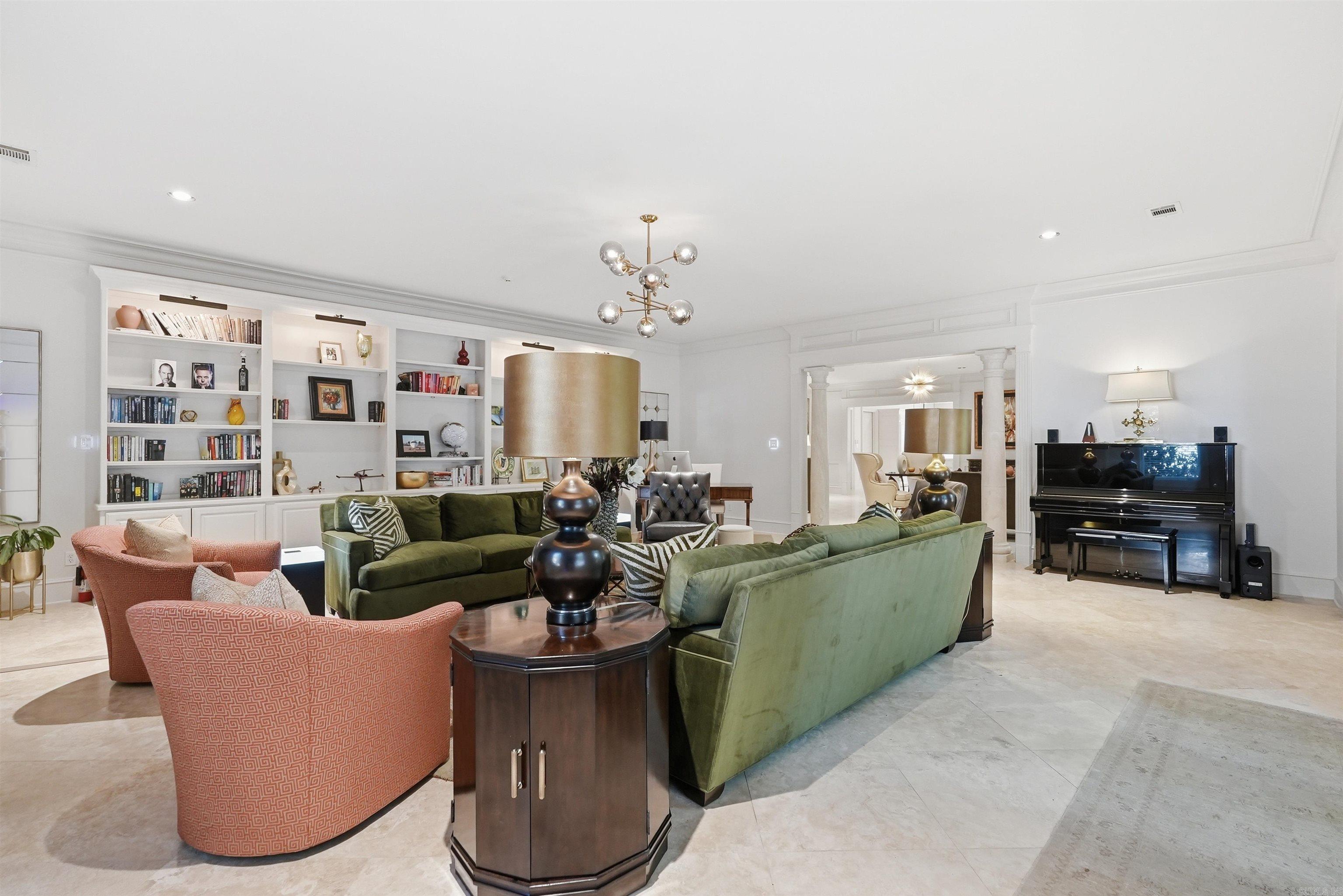 HICKORY CREEK - Residential