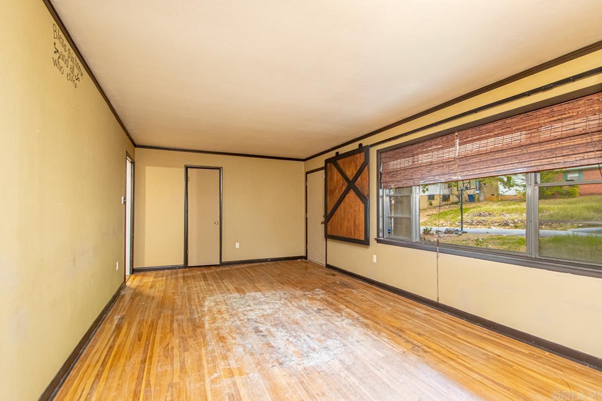 HILLSIDE - Residential