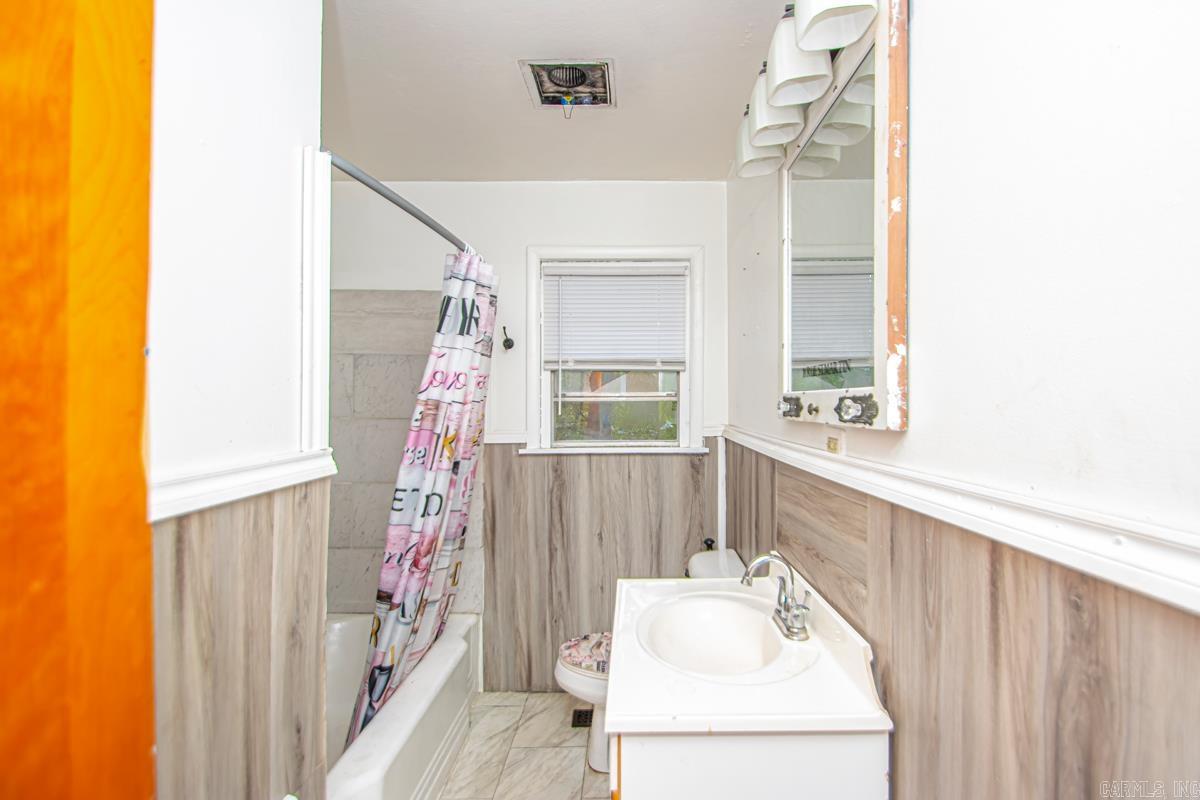 HILLSIDE - Residential