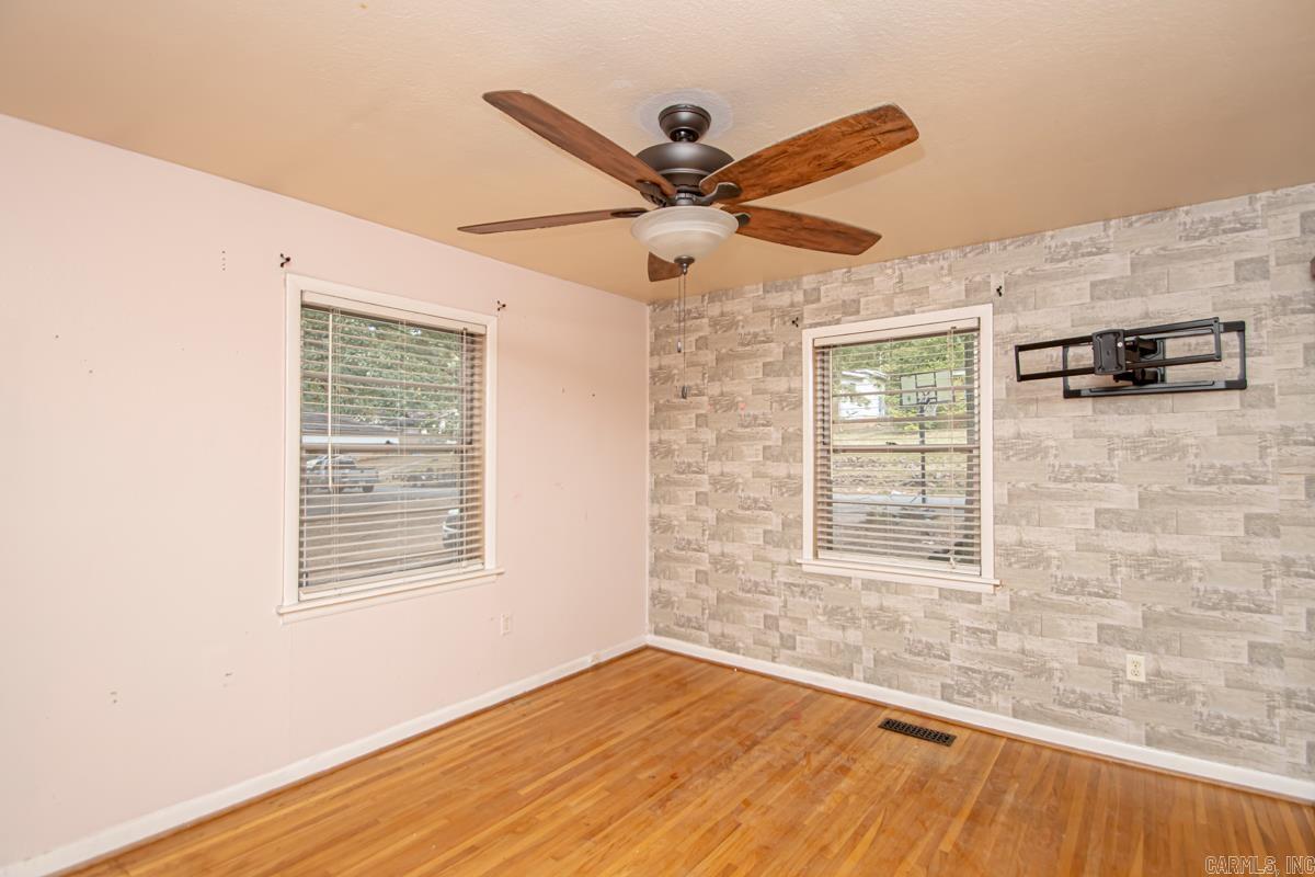 HILLSIDE - Residential