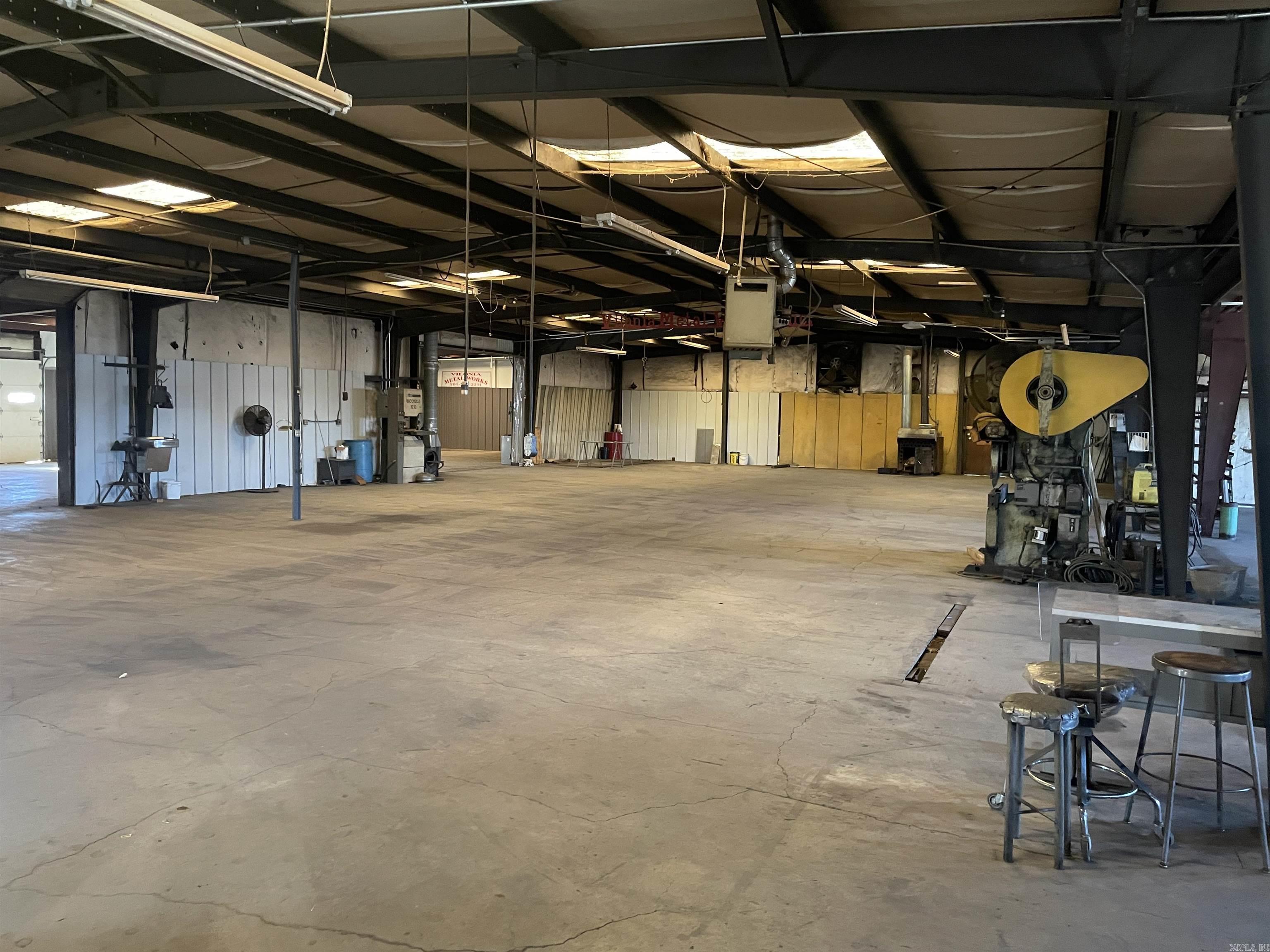 Town of Vilonia College - Commercial Sale