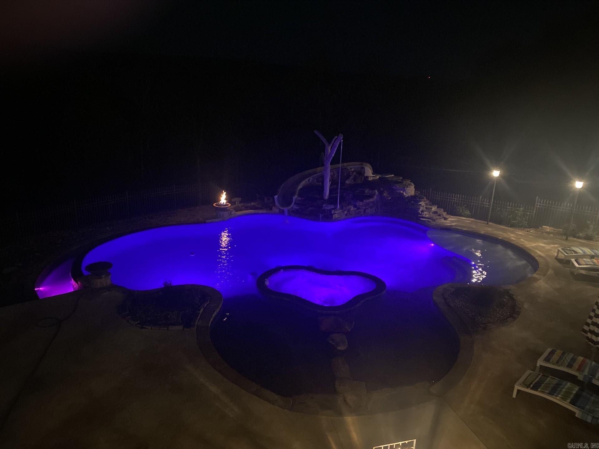 CHENAL DOWNS - Residential