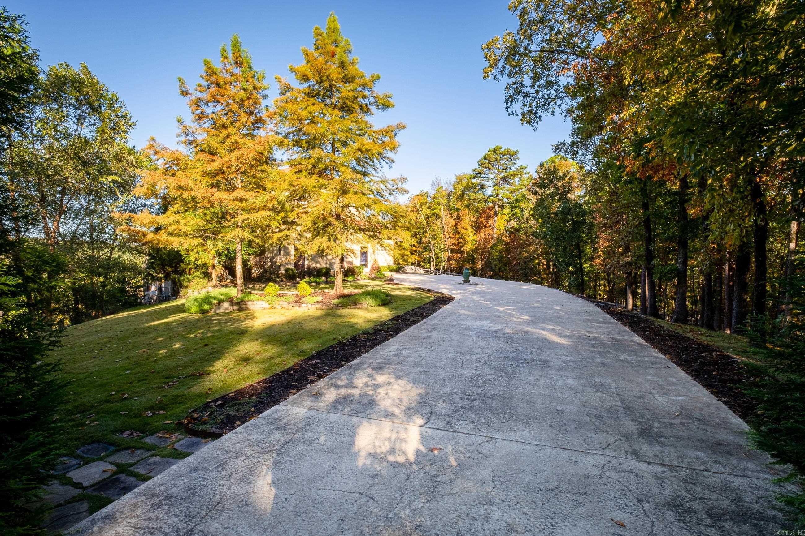 CHENAL DOWNS - Residential