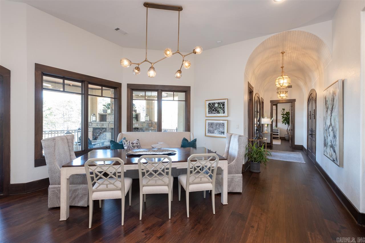 CHENAL DOWNS - Residential