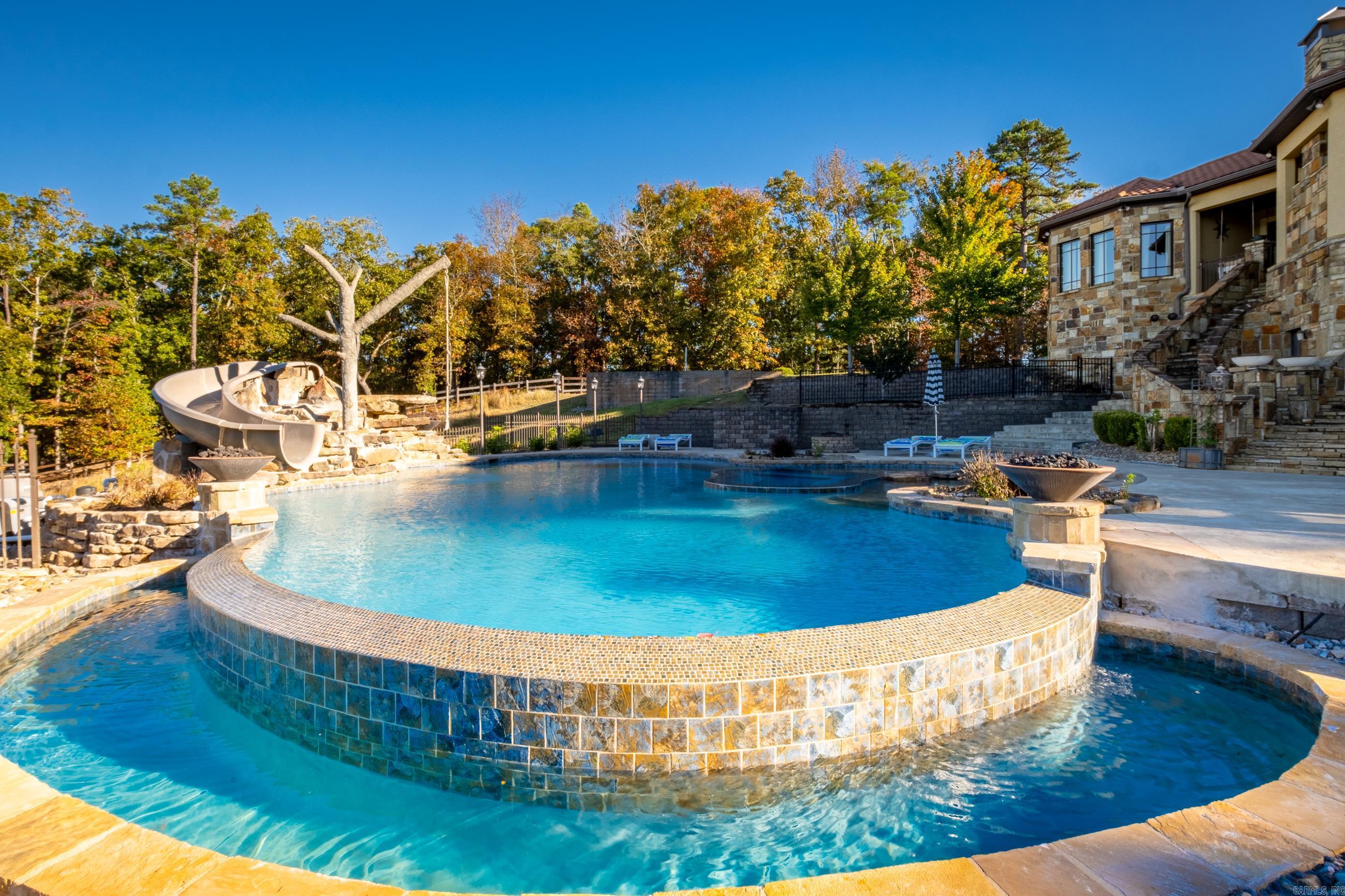 CHENAL DOWNS - Residential