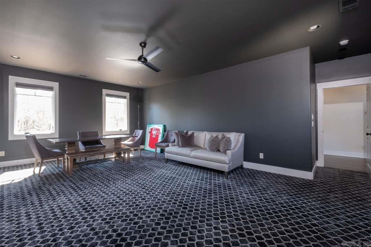 CHENAL DOWNS - Residential