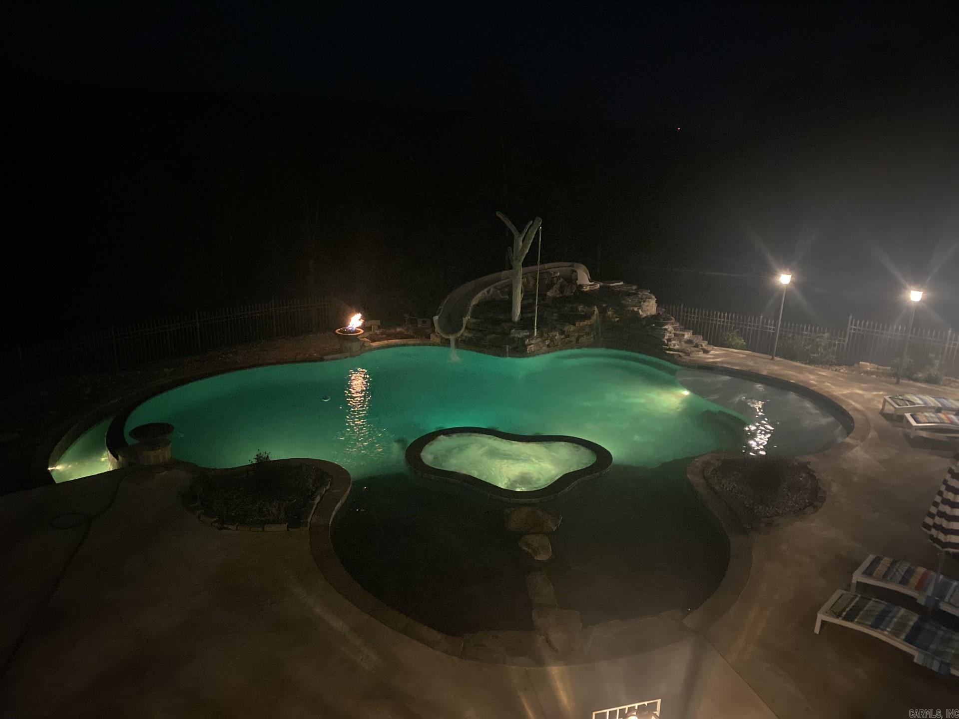 CHENAL DOWNS - Residential