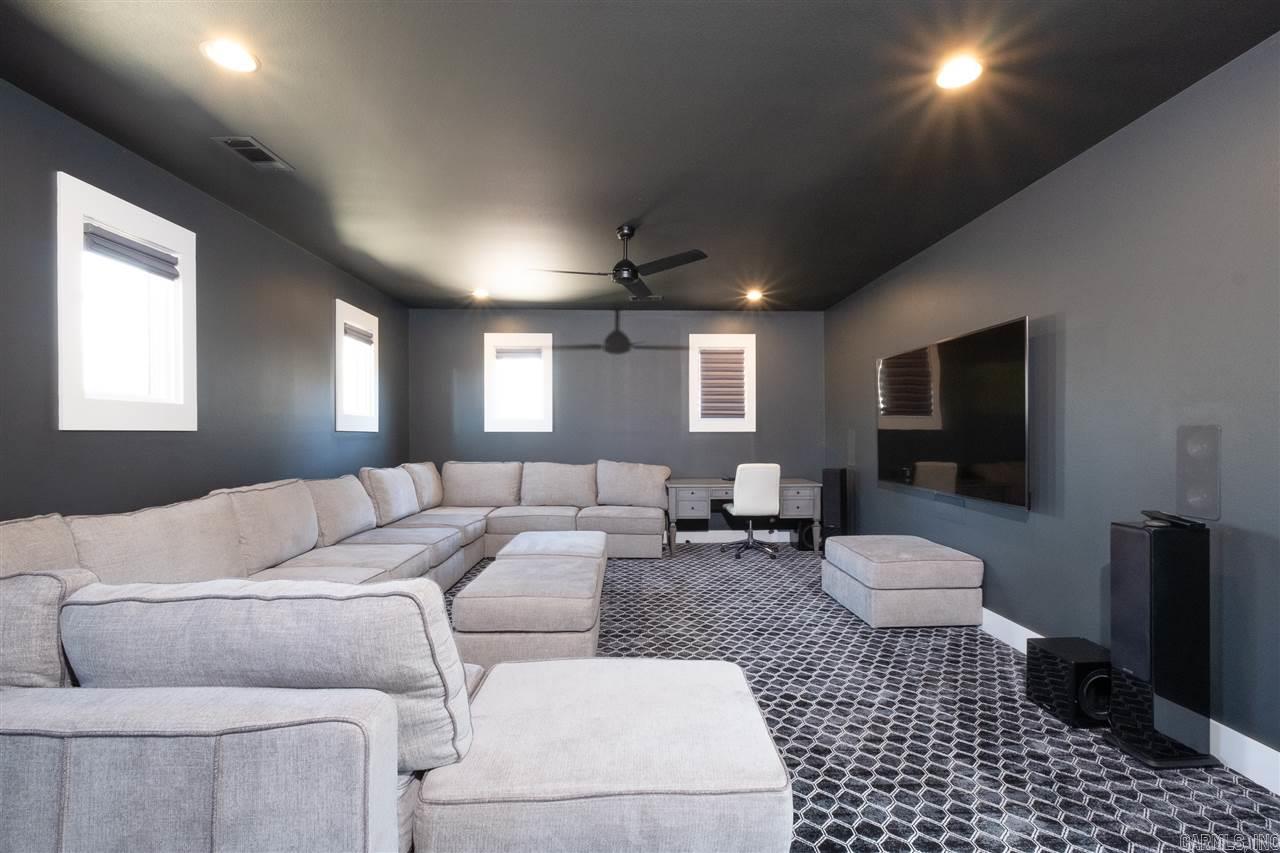 CHENAL DOWNS - Residential