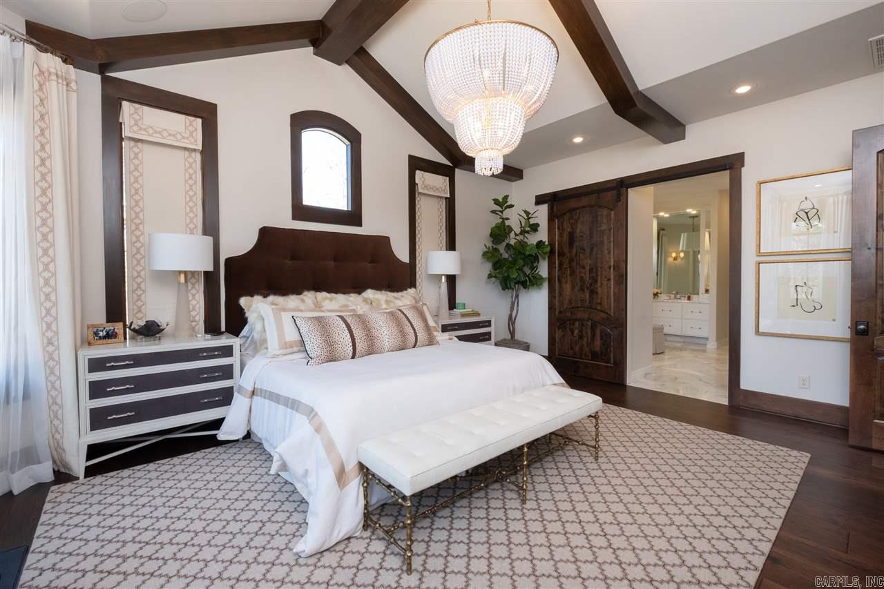 CHENAL DOWNS - Residential