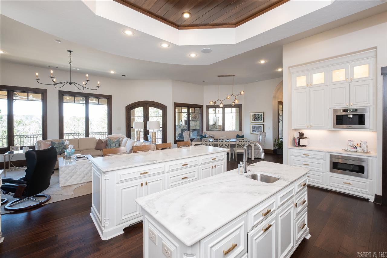 CHENAL DOWNS - Residential