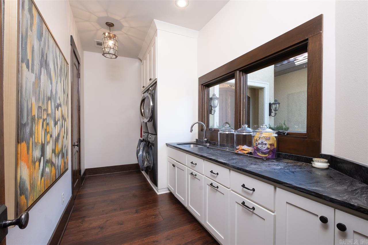 CHENAL DOWNS - Residential