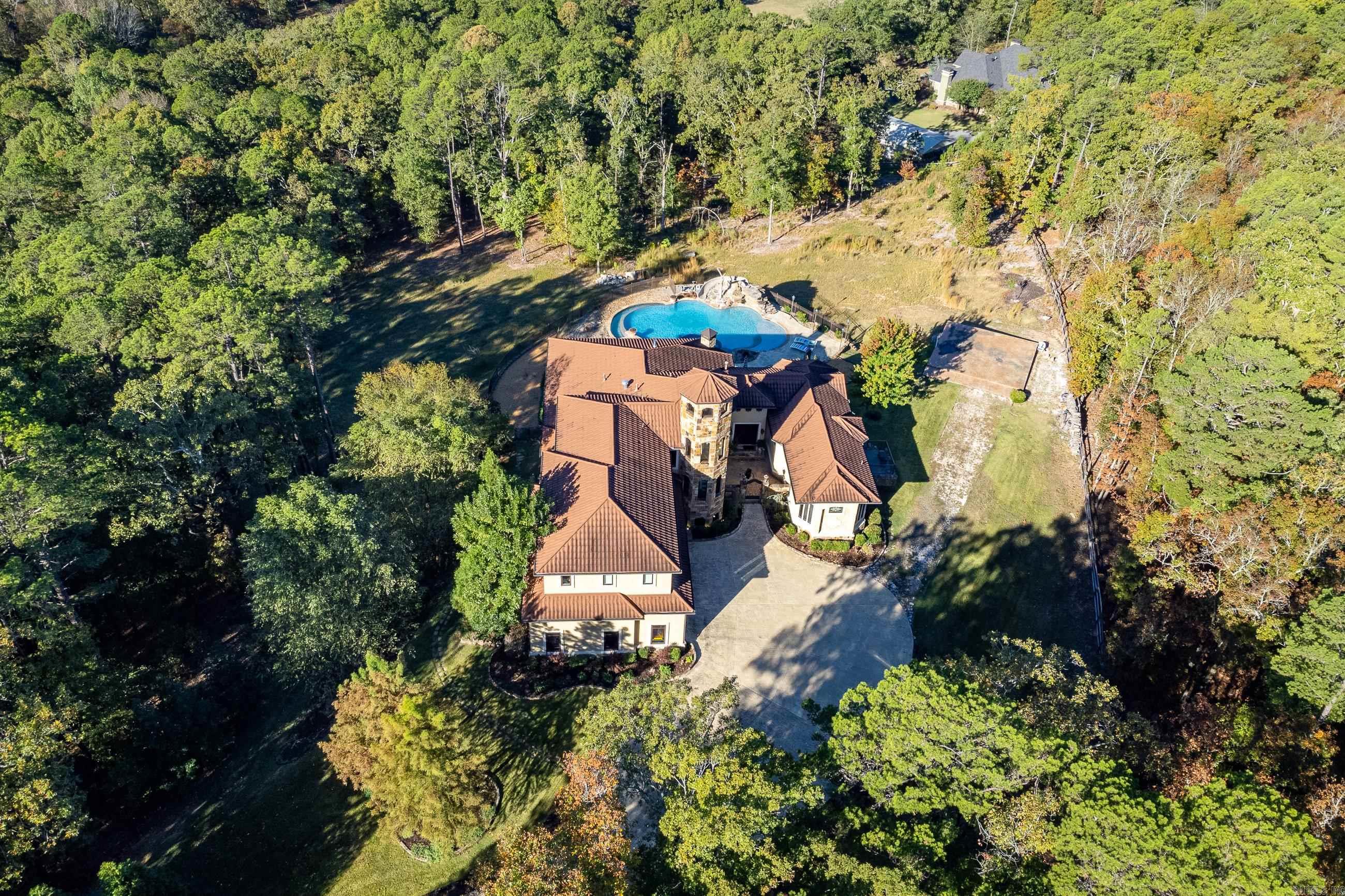 CHENAL DOWNS - Residential