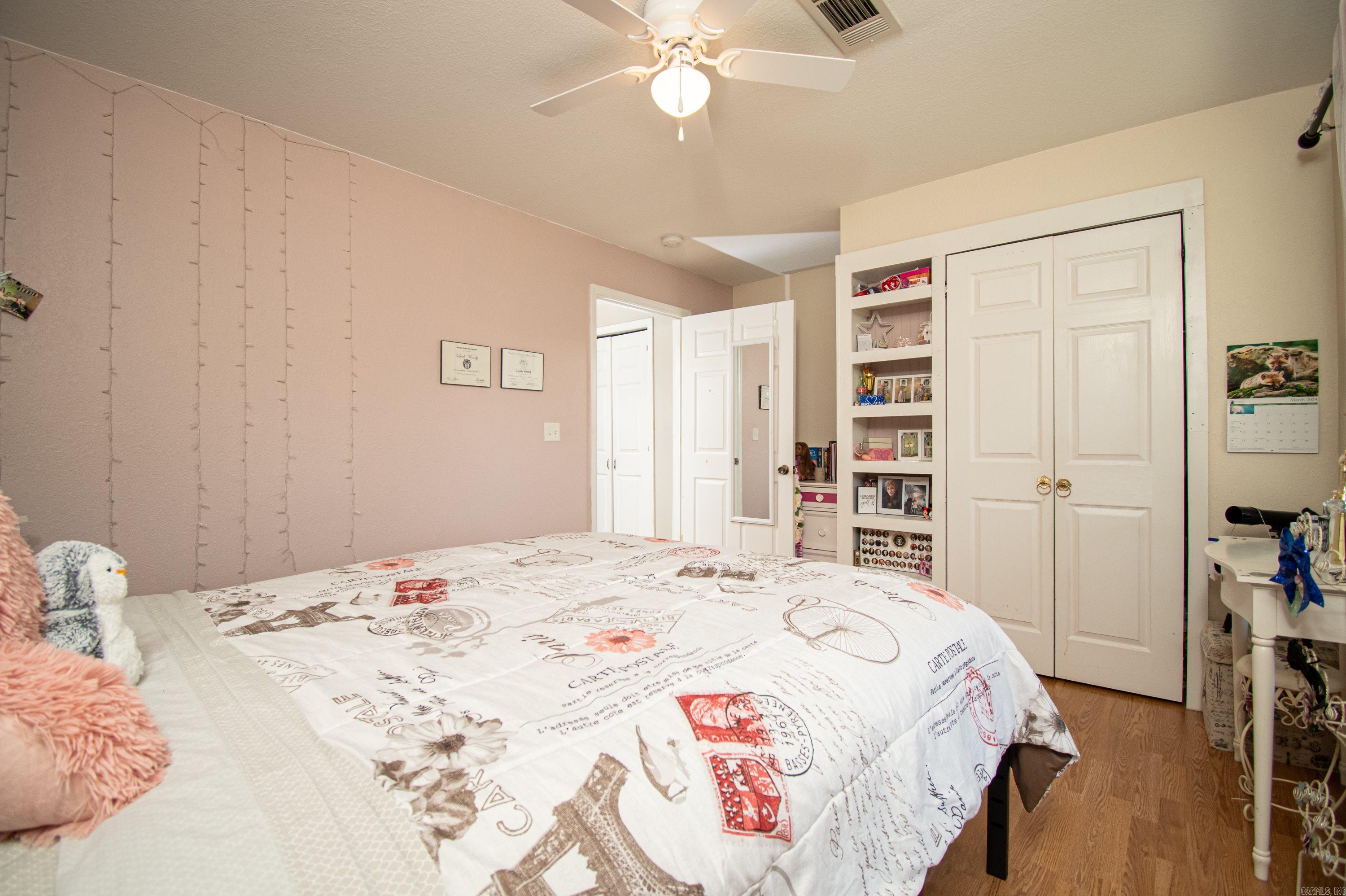 Lindsey - Residential