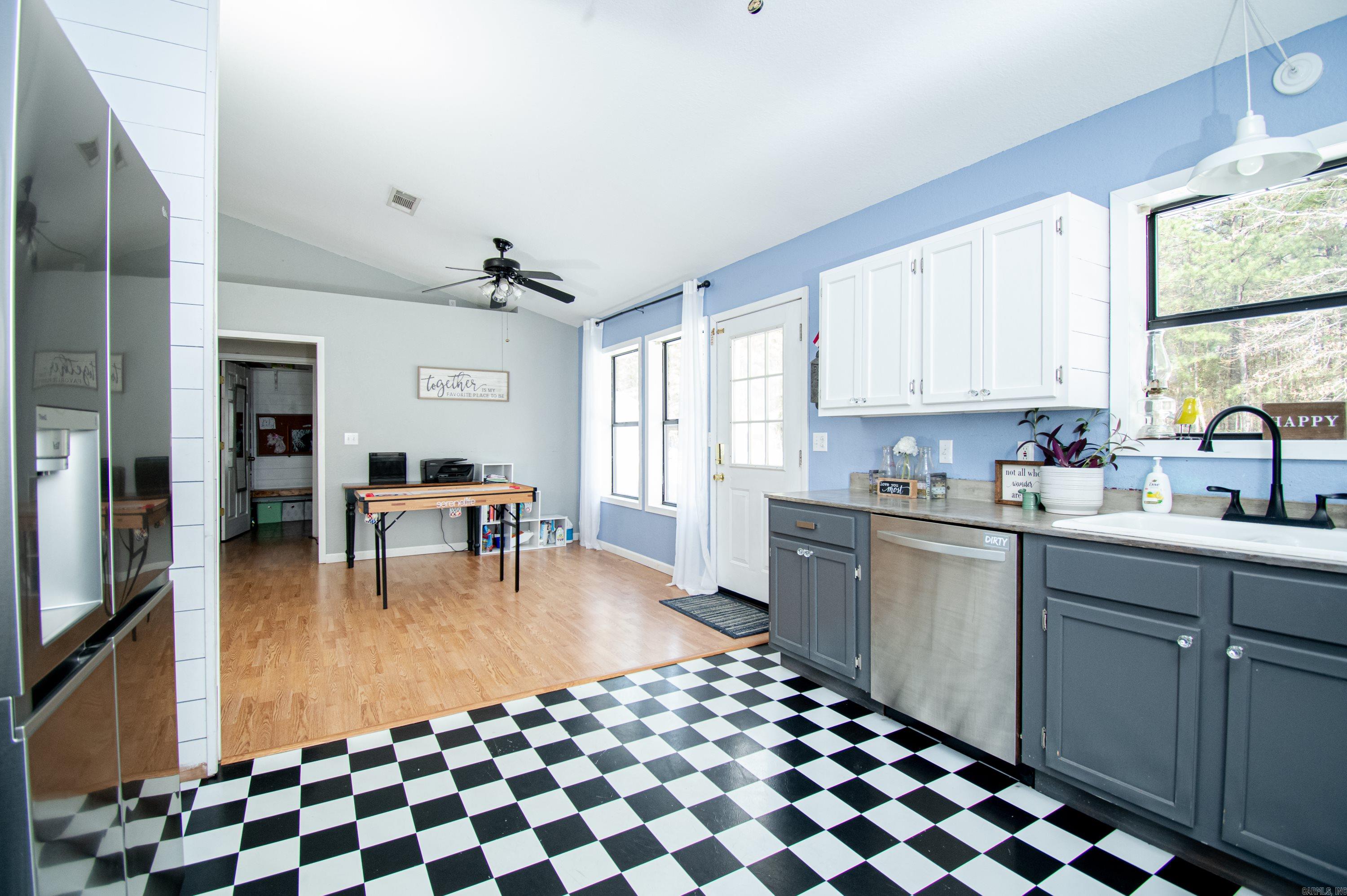 Lindsey - Residential