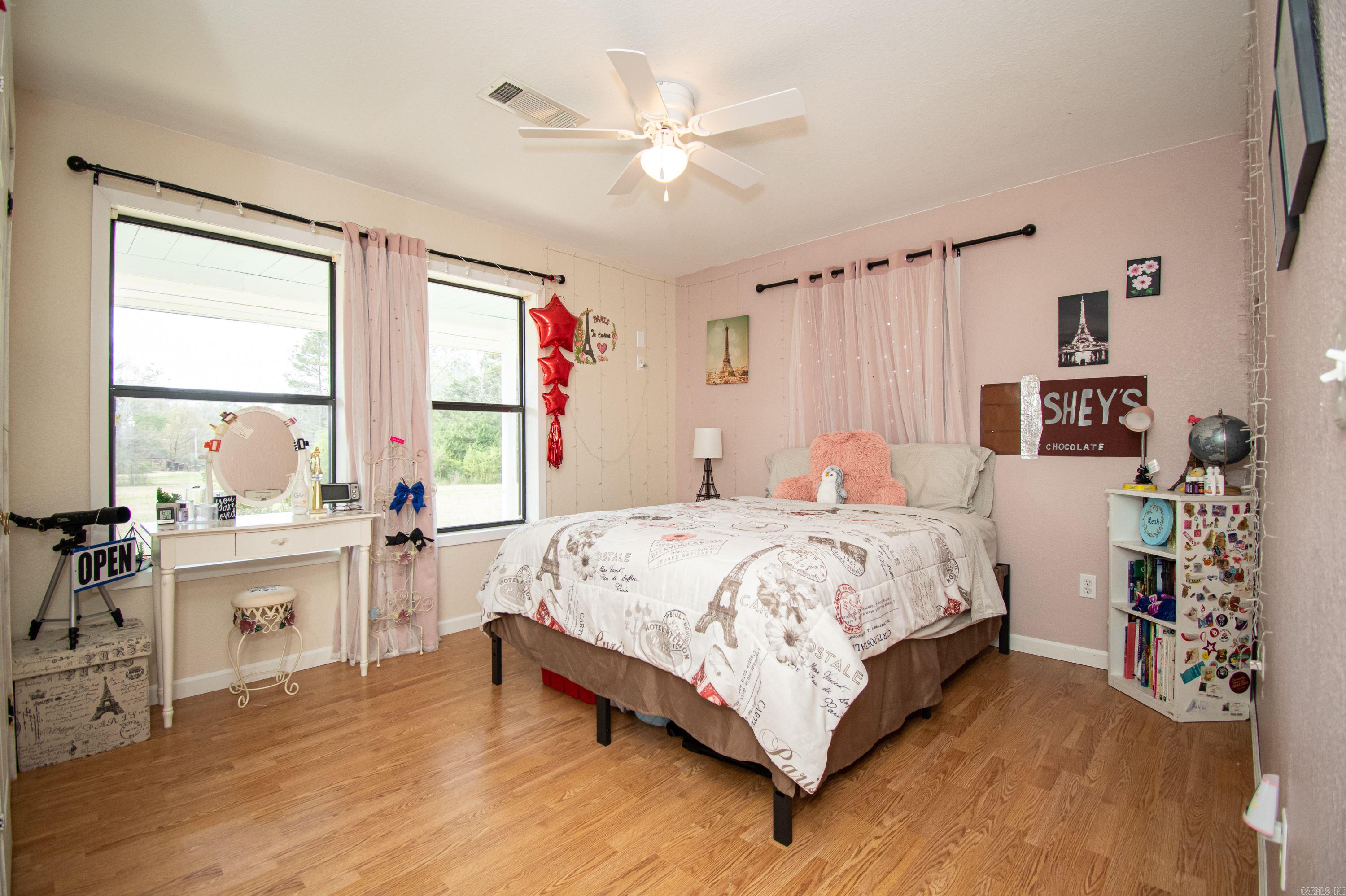 Lindsey - Residential