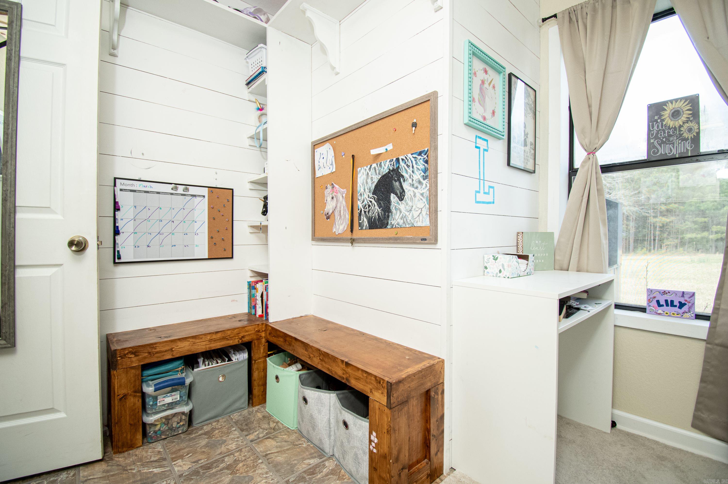 Lindsey - Residential