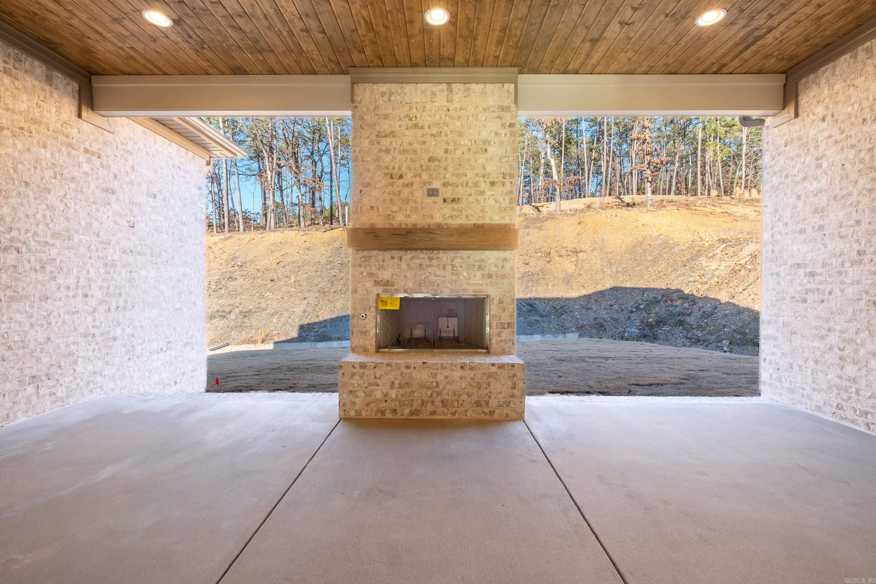 CHENAL VALLEY ABINGTON COURT - Residential