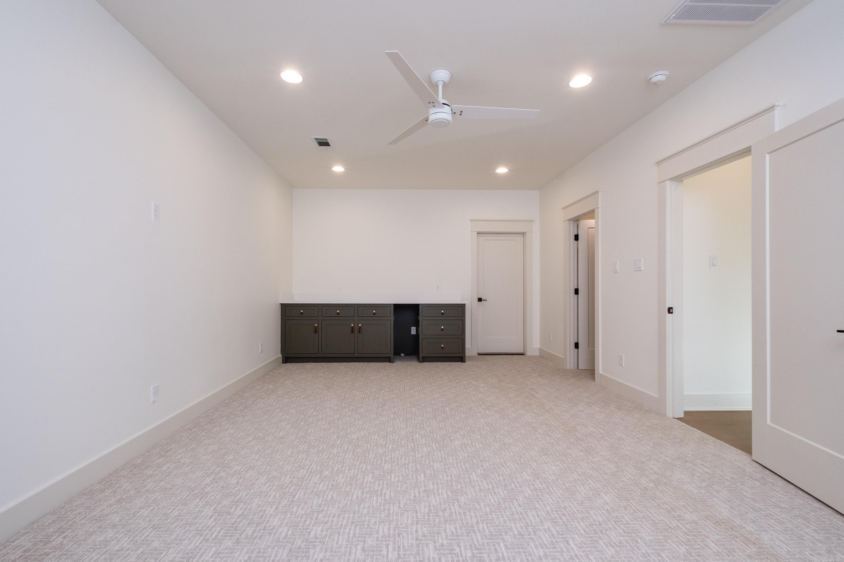 CHENAL VALLEY ABINGTON COURT - Residential