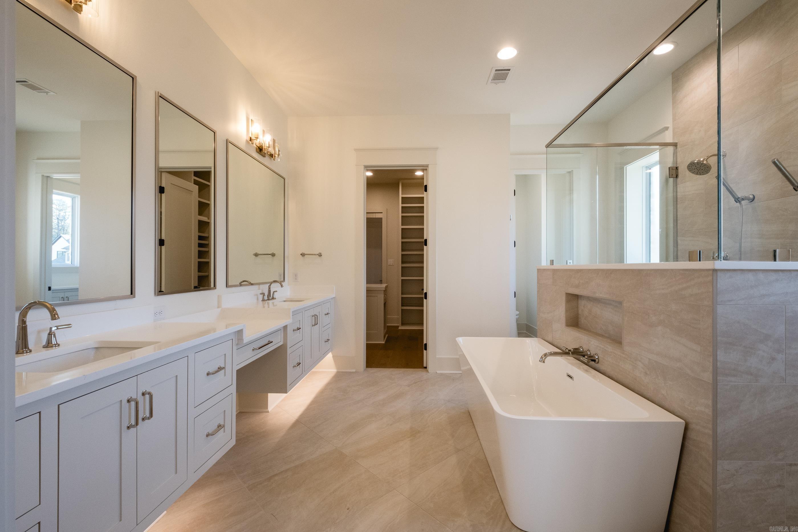 CHENAL VALLEY ABINGTON COURT - Residential