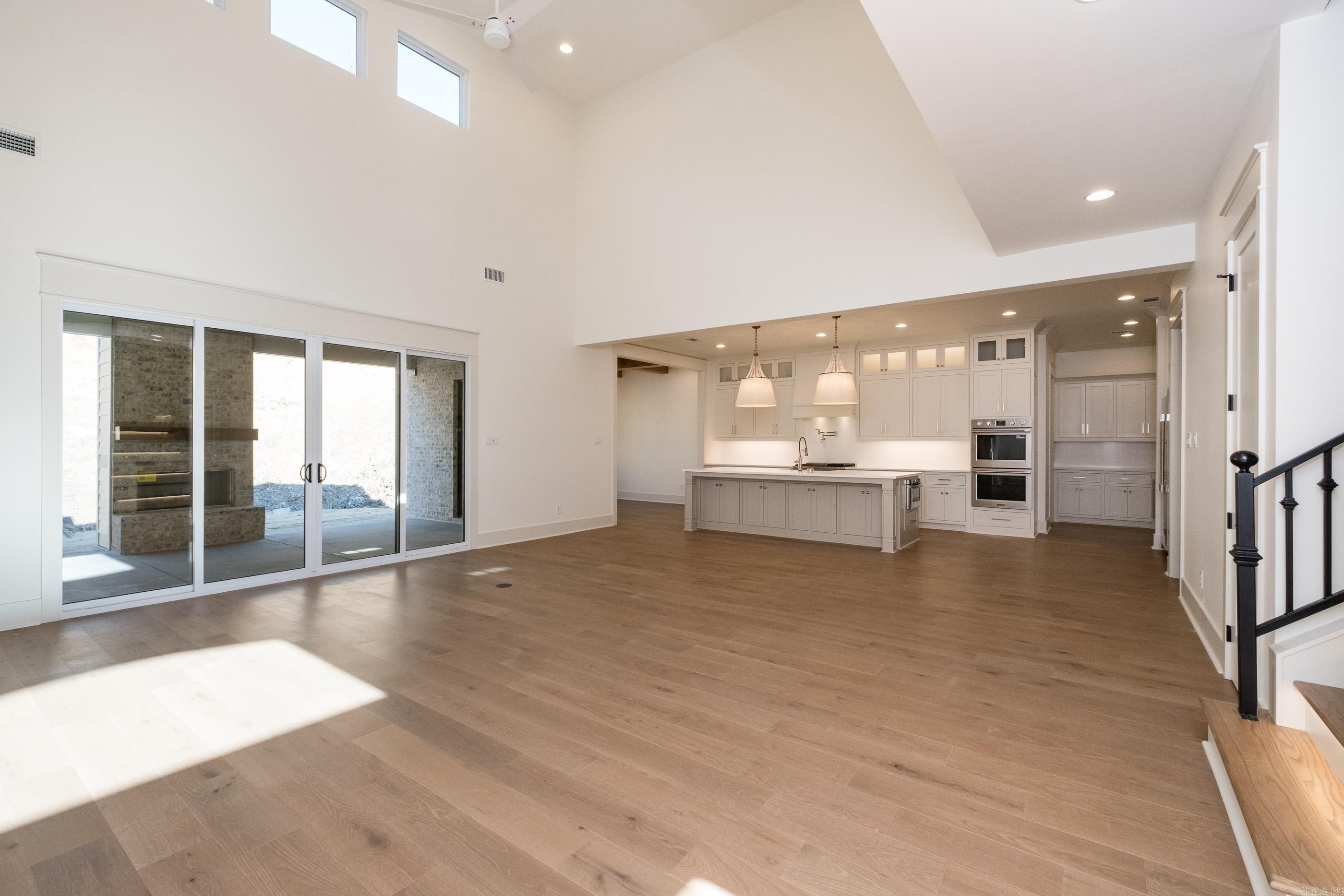 CHENAL VALLEY ABINGTON COURT - Residential