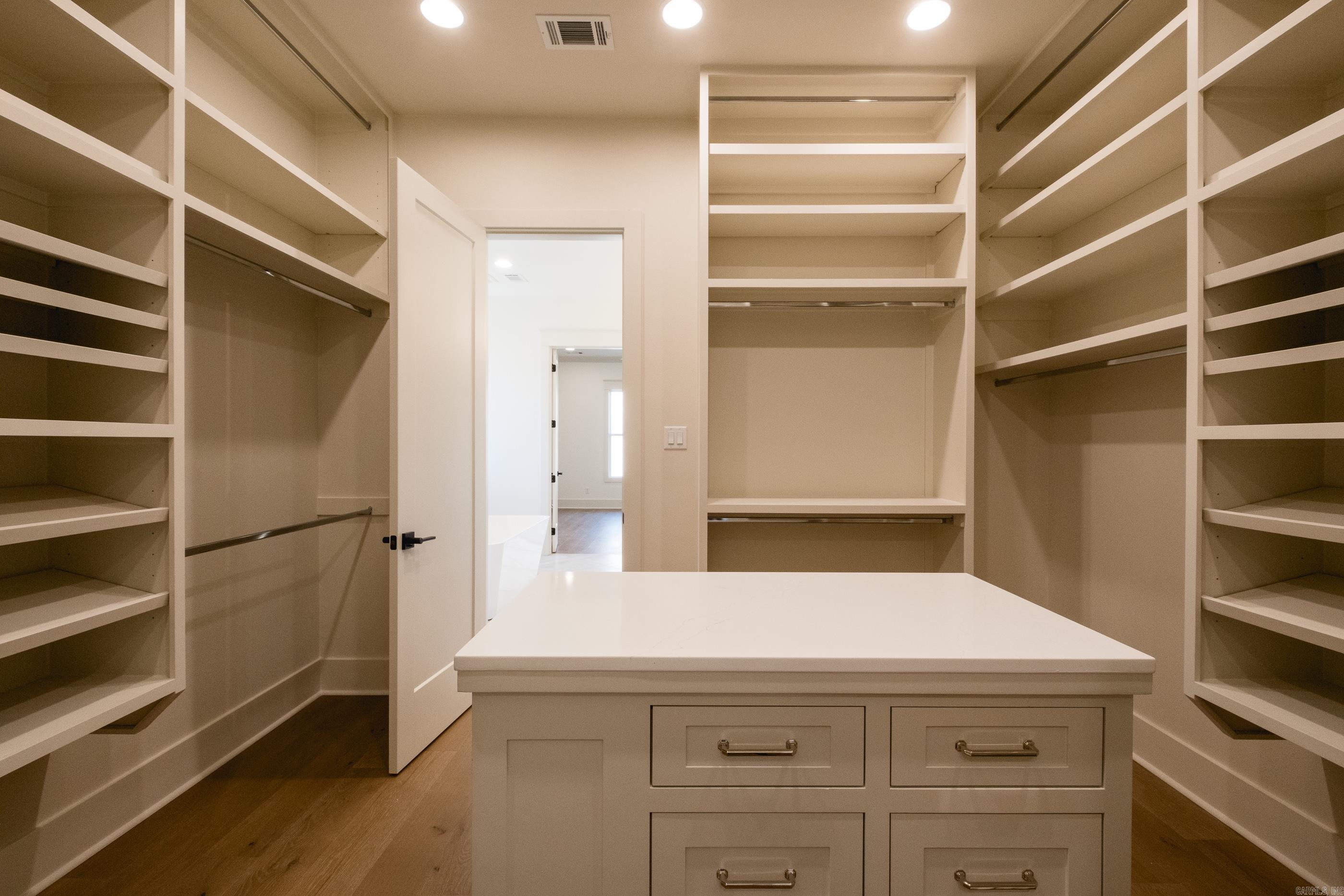 CHENAL VALLEY ABINGTON COURT - Residential