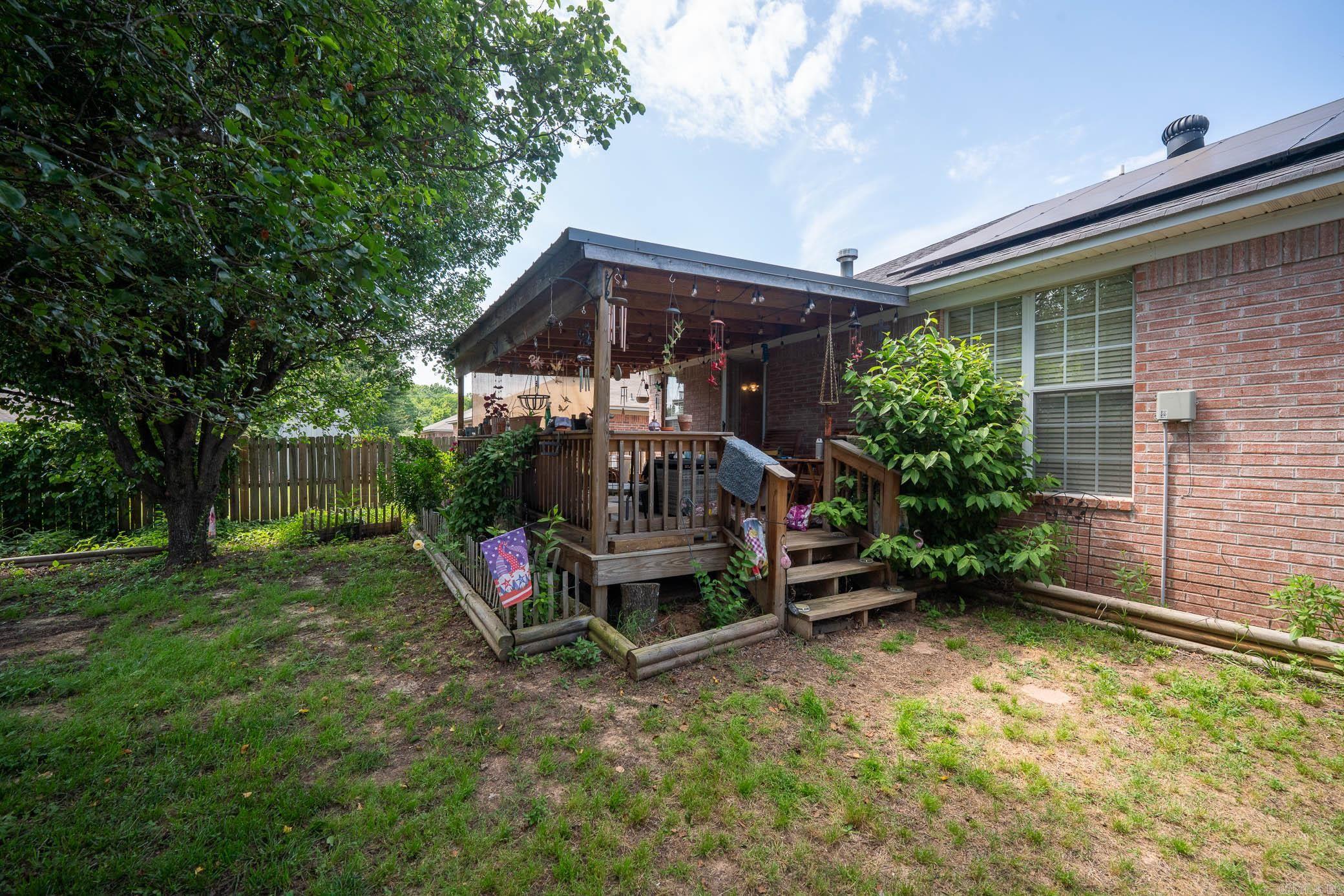 JUSTIN PLACE - Residential