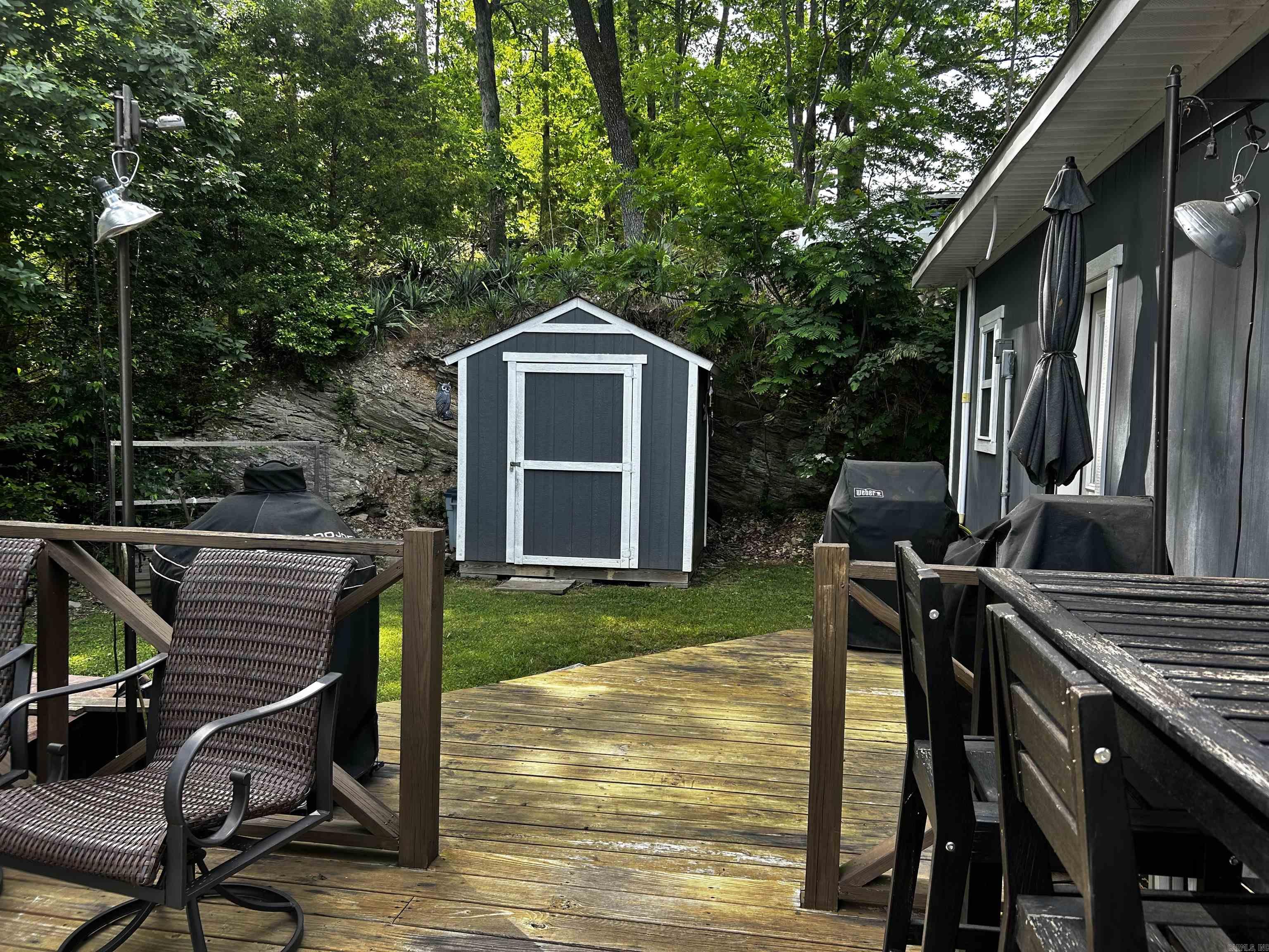 BRUSHY LAKE - Residential