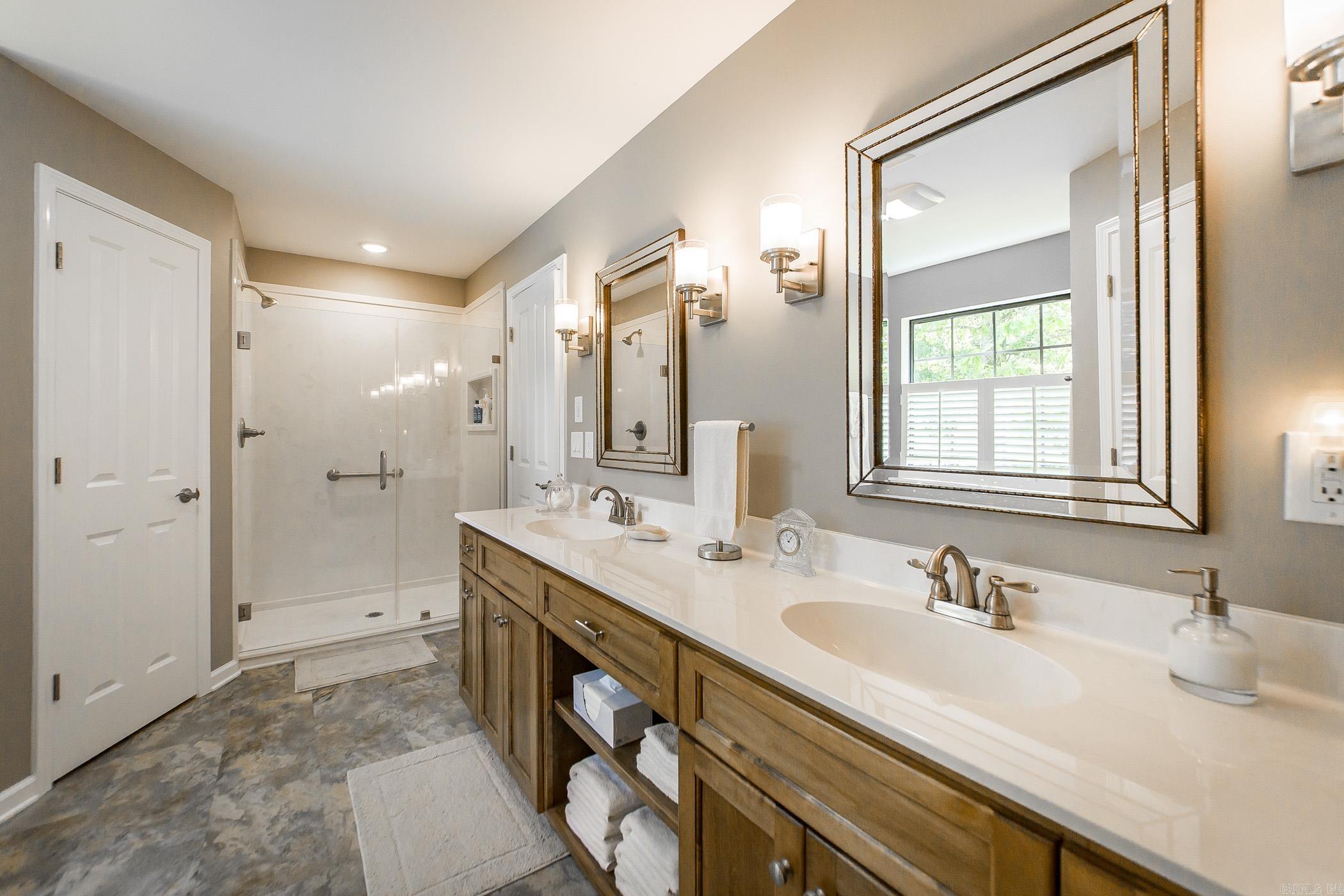 CASTLE RIDGE - Residential